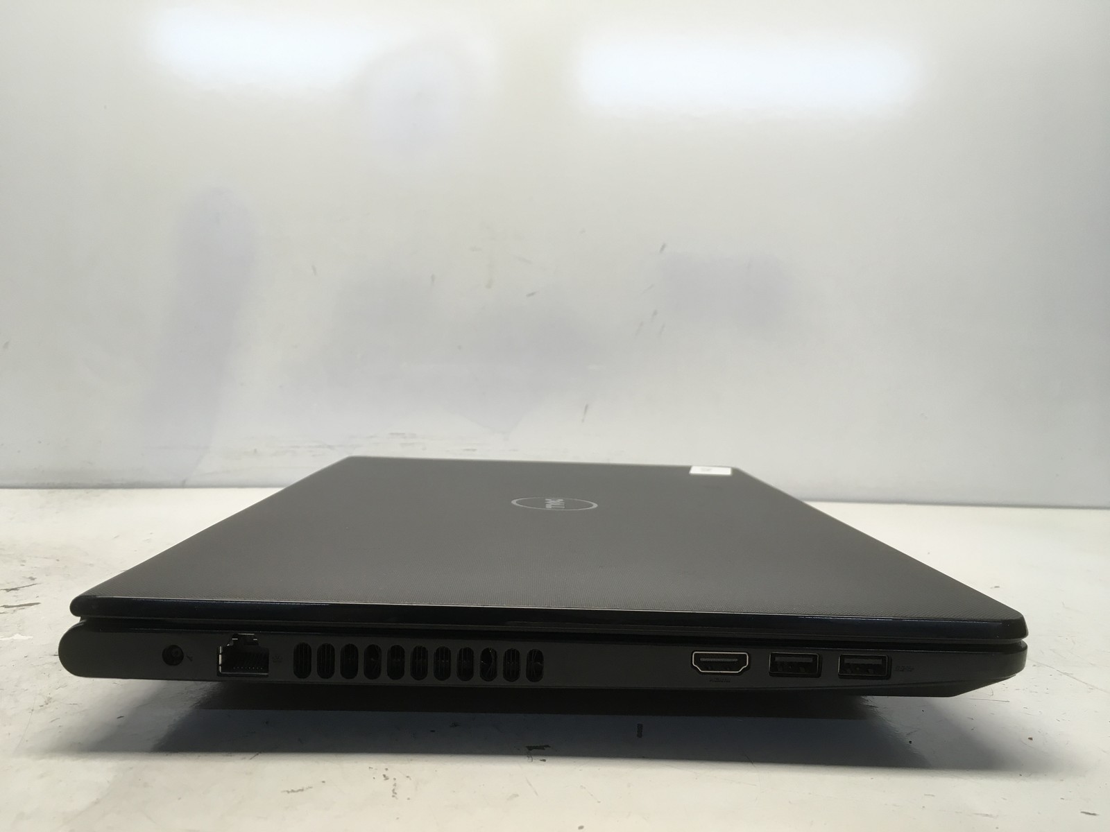 Dell Inspiron 15-3565 AMD A6-9200 2024MHz 4 GB NO HDD No Batt