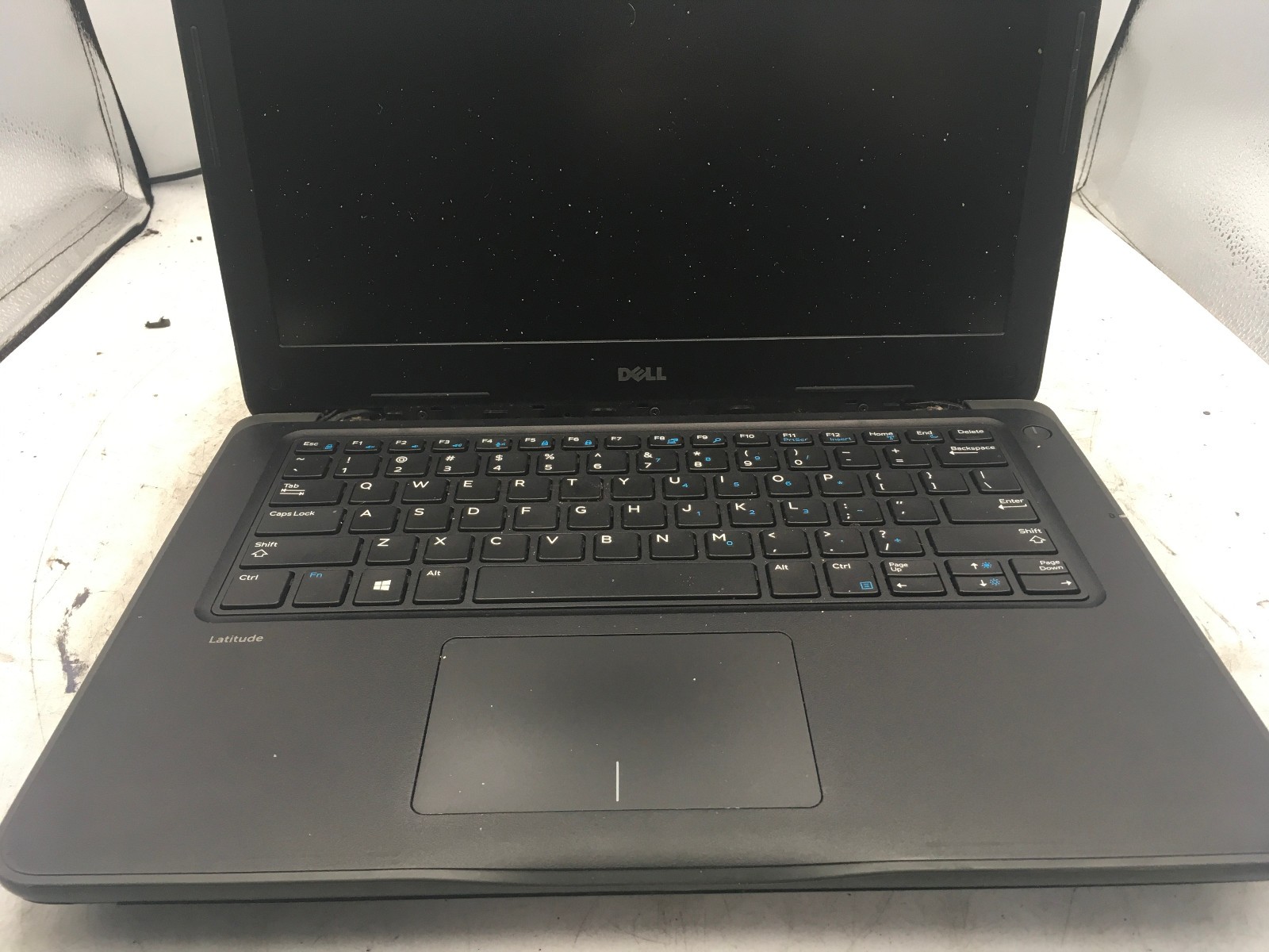 DELL LATITUDE 3380 – FOR PARTS – INTEL I5 – NO RAM -READ DESCRIPTION- BB