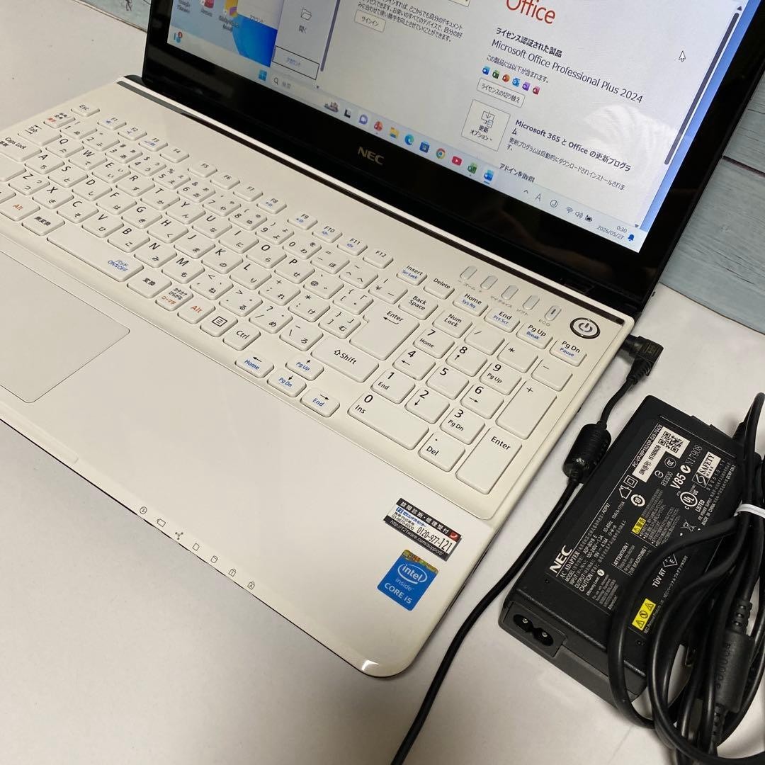 NEC LAVIE Laptop Windows 11 Pro 64 bit Core i5 SSD 128GB White Used Japan