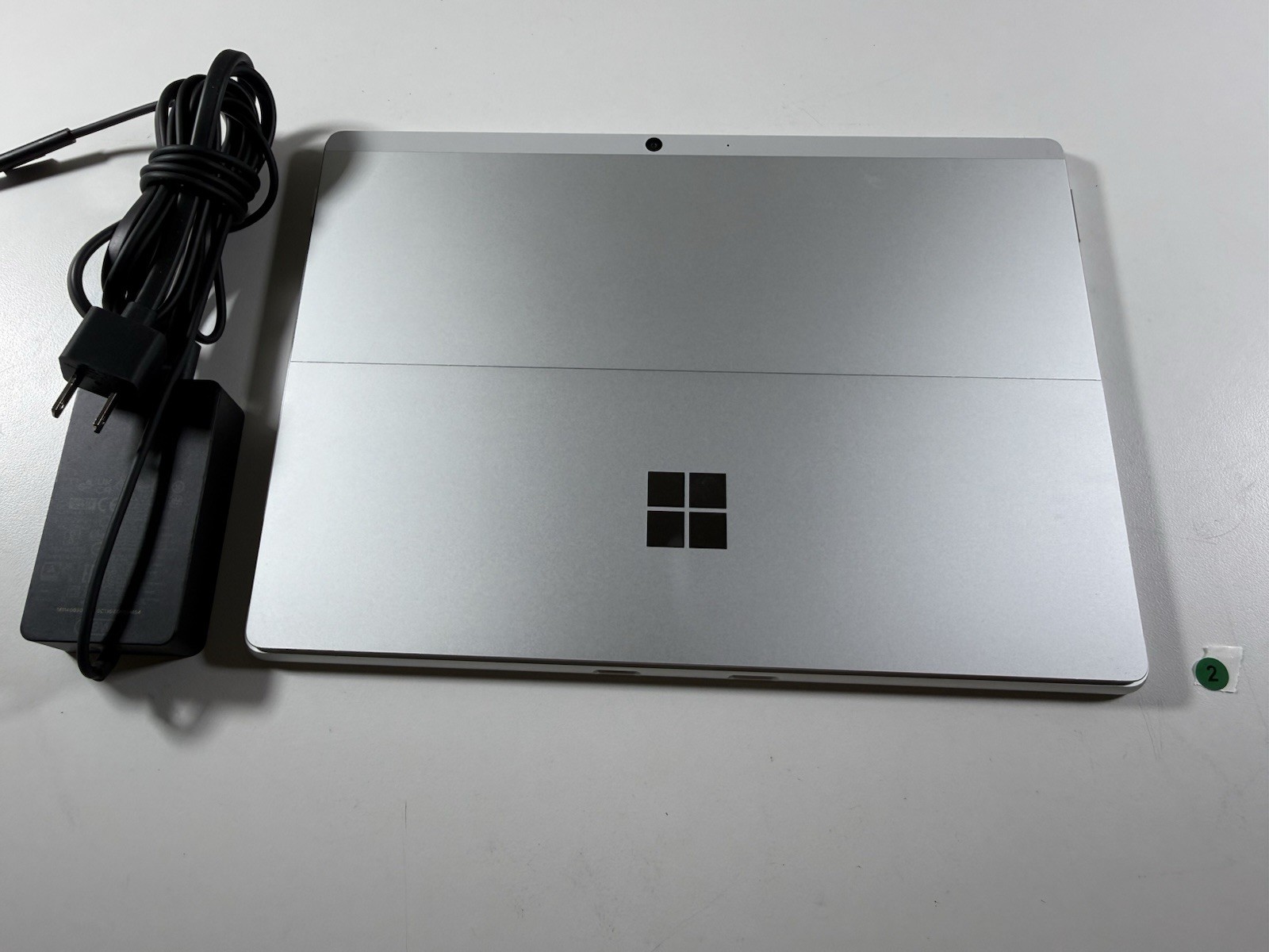 Microsoft Surface Pro 8 (1982) i5-1145G7 – 16GB RAM – 256GB 120Hz – Win 11 Pro