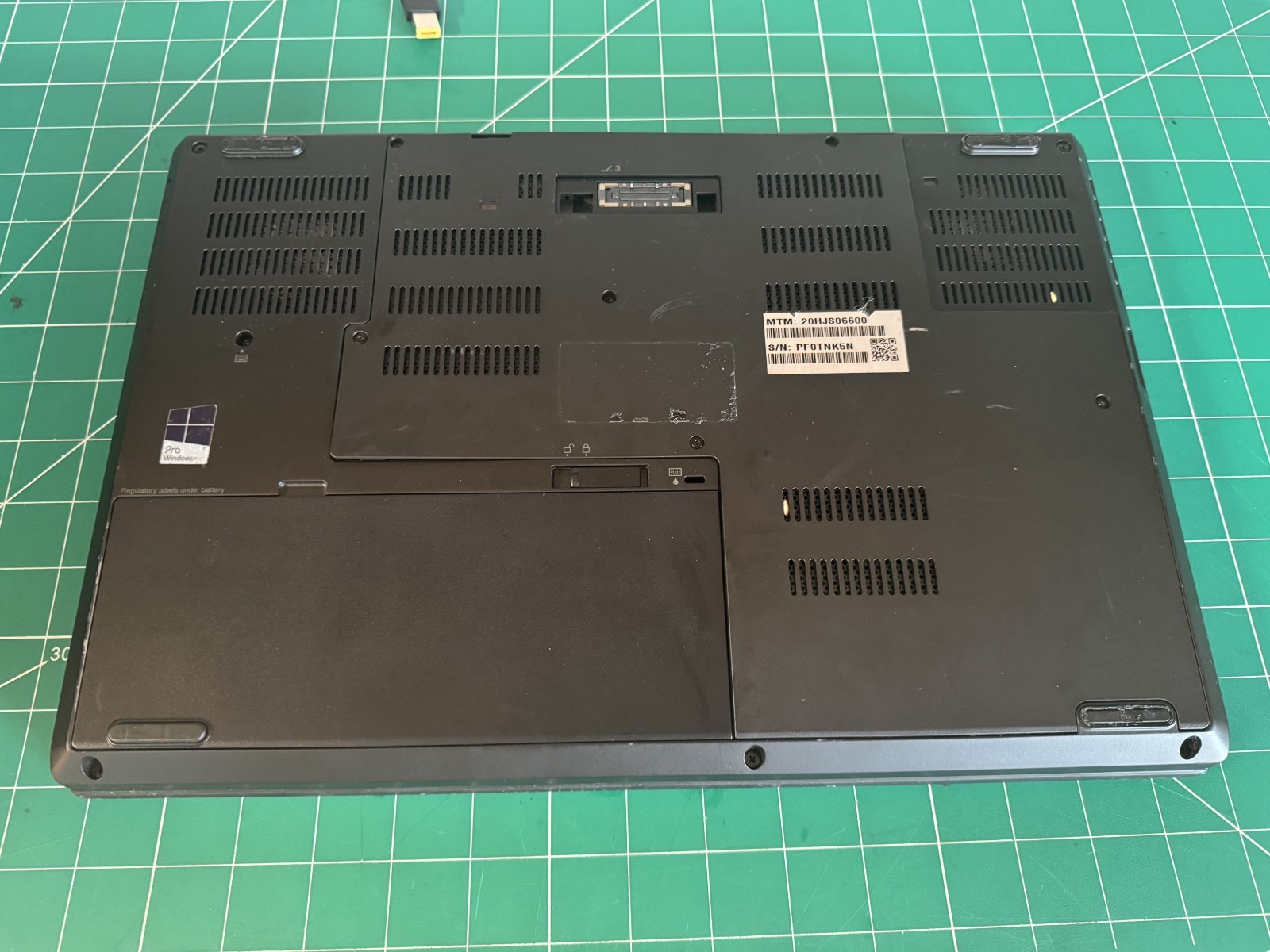 Lenovo Thinkpad P51 Xeon E3-1505M v6 3.0GHz 16GB RAM (NO SSD,AC ADAPTER,OS)