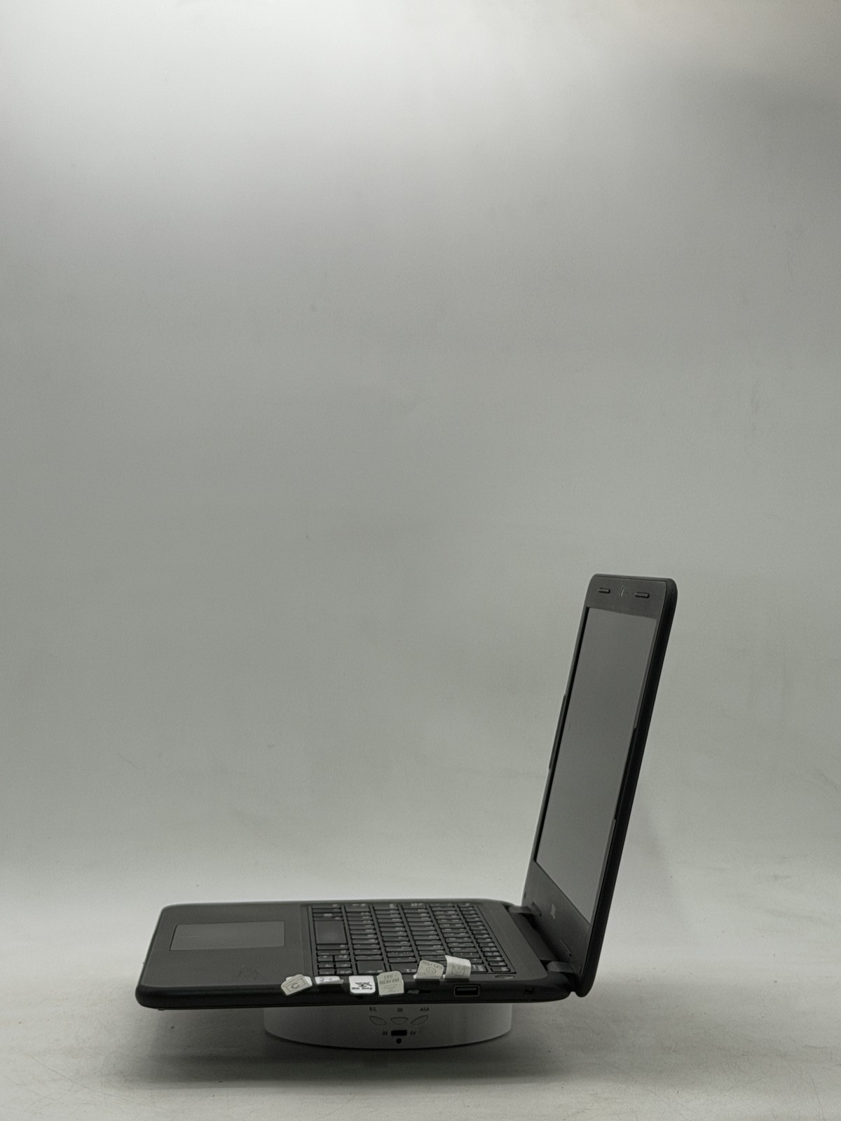 Dell Latitude 3310 13.3in i5-8265U 8GB 128GB NO OS – Read
