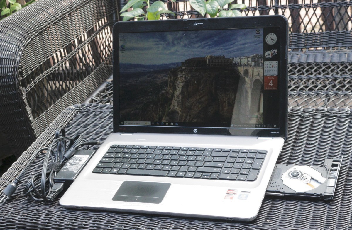 HP PAVILION DV7 17.3″ Triple-Core 2.10GHz 16GB RAM 500 Red WD HDD Windows 10 Pro