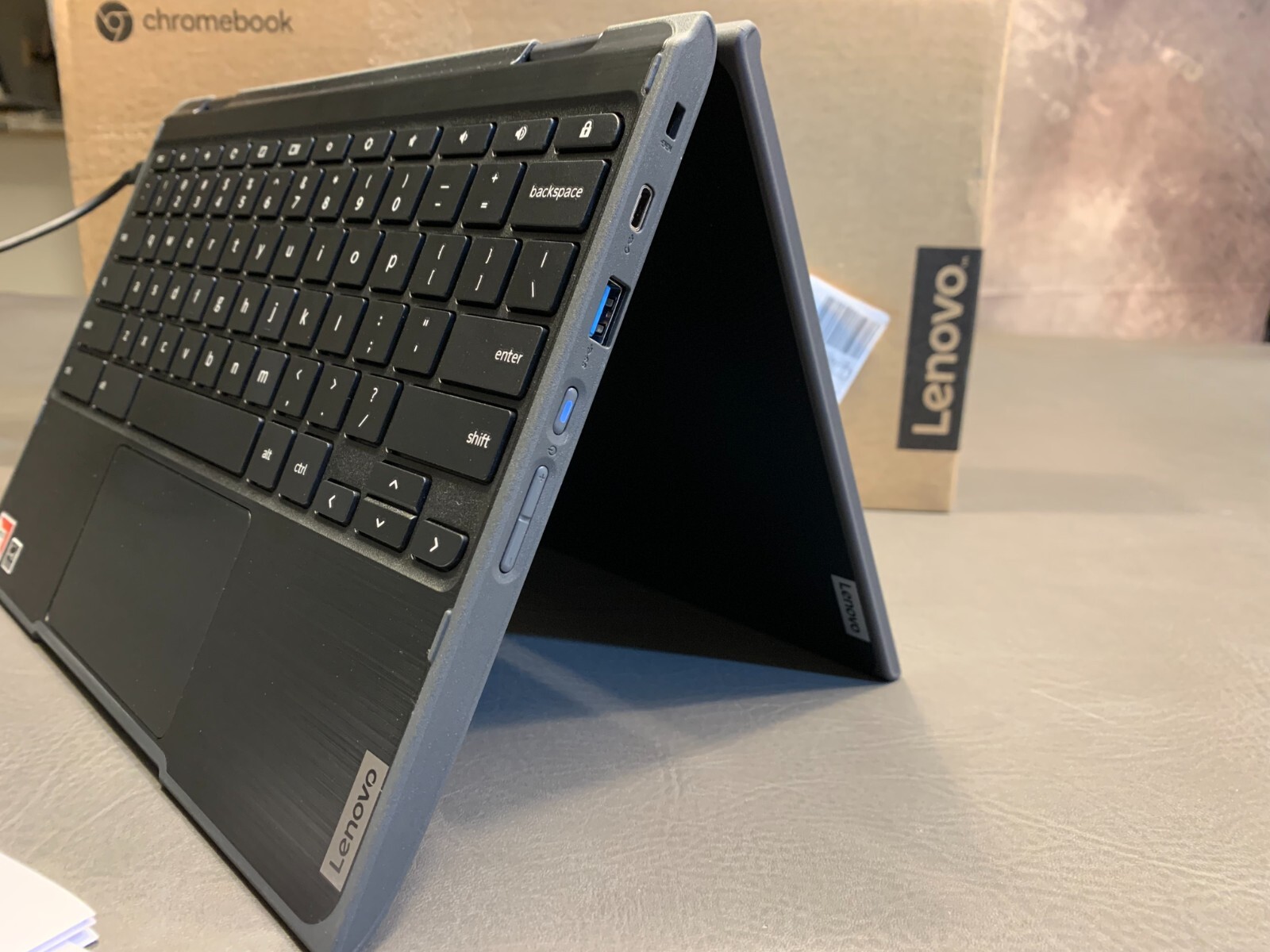 Lenovo 11.6″ Multi-Touch 300e Chromebook (2nd Gen) – 82CE0000US – Dead Battery!