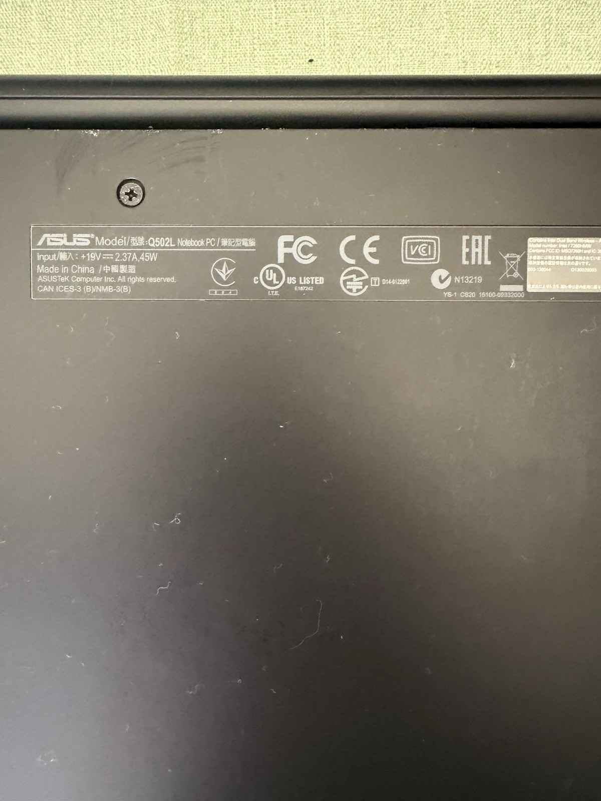 ASUS Q502L 15.6″ Intel Core i5 8GB Windows Black ( turns on, forgot password)