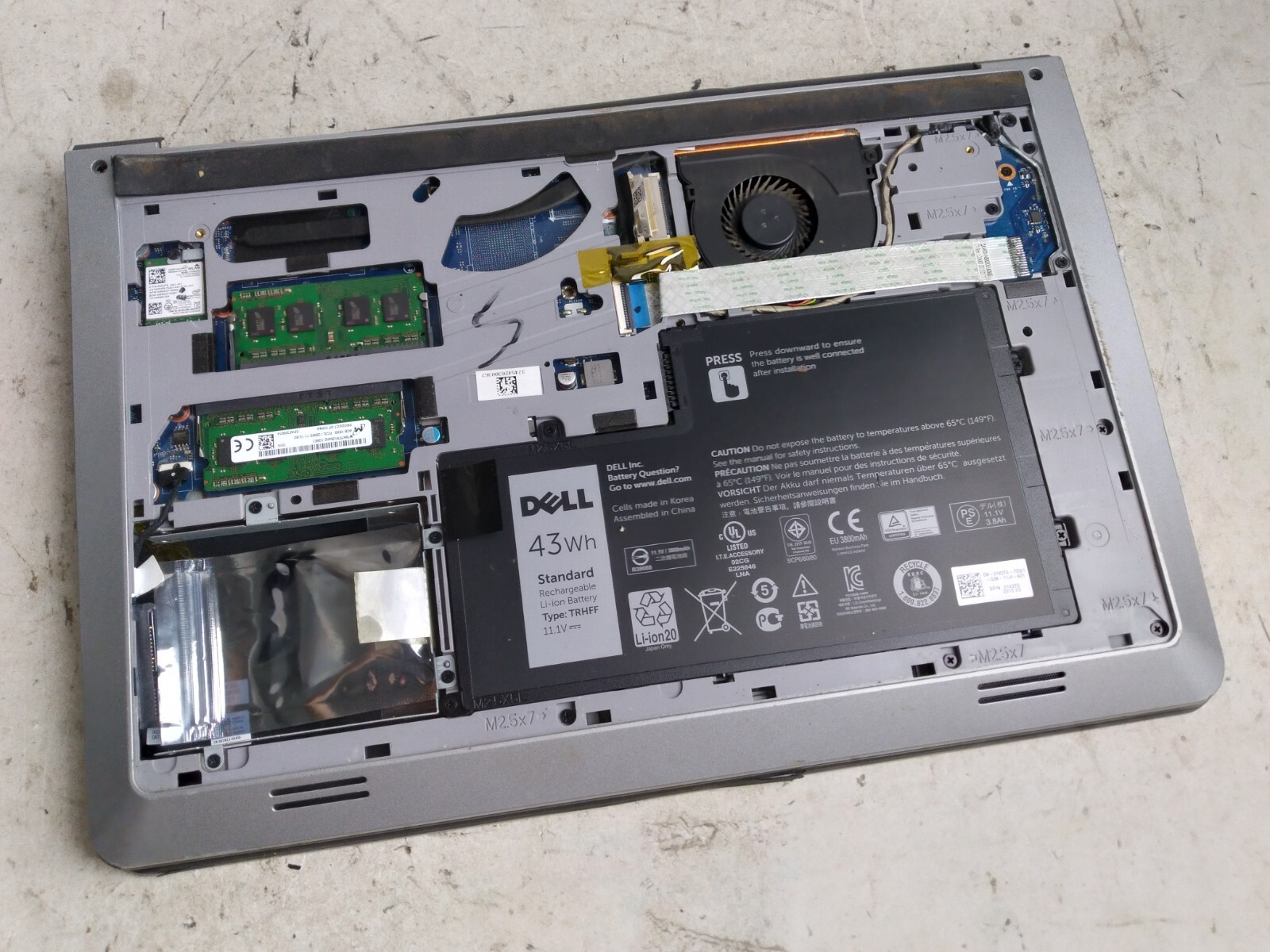 Dell P39F w/i5-5200U, 8GB RAM, 1TB HDD, 15.6″ Laptop for Parts/Repair