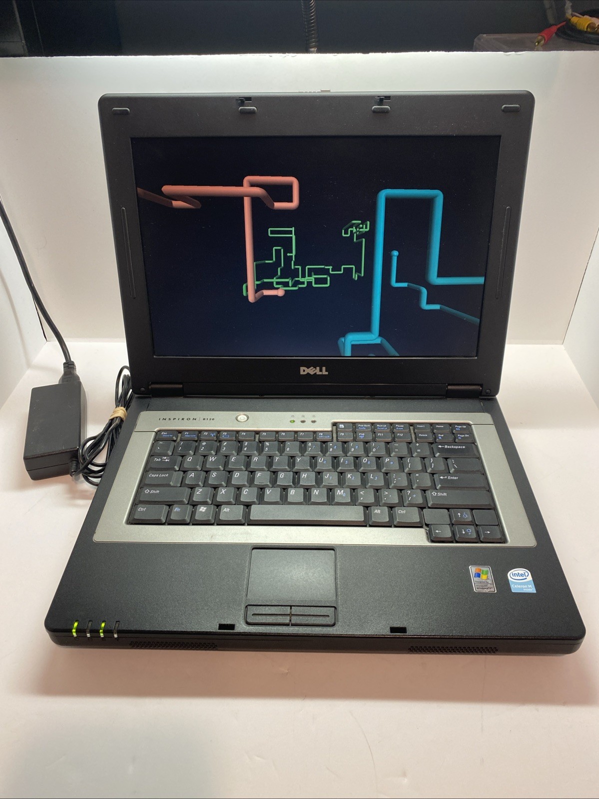 Dell Inspiron B120 XP Home OS 1.5 GHz 40 Gb Hdd 2gb Ram Cd/dvd Charger/battery