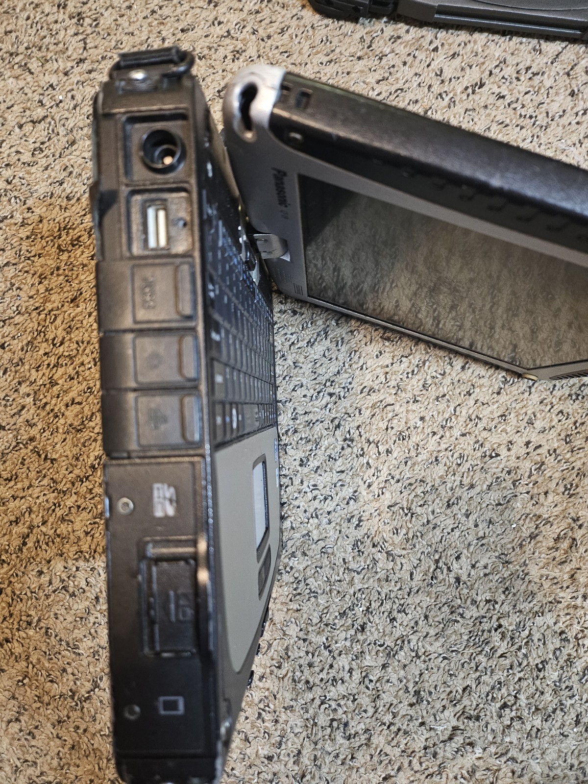 Panasonic Toughbook CF-19, Core 2 duo 2GB RAM, no HDD w screen protector