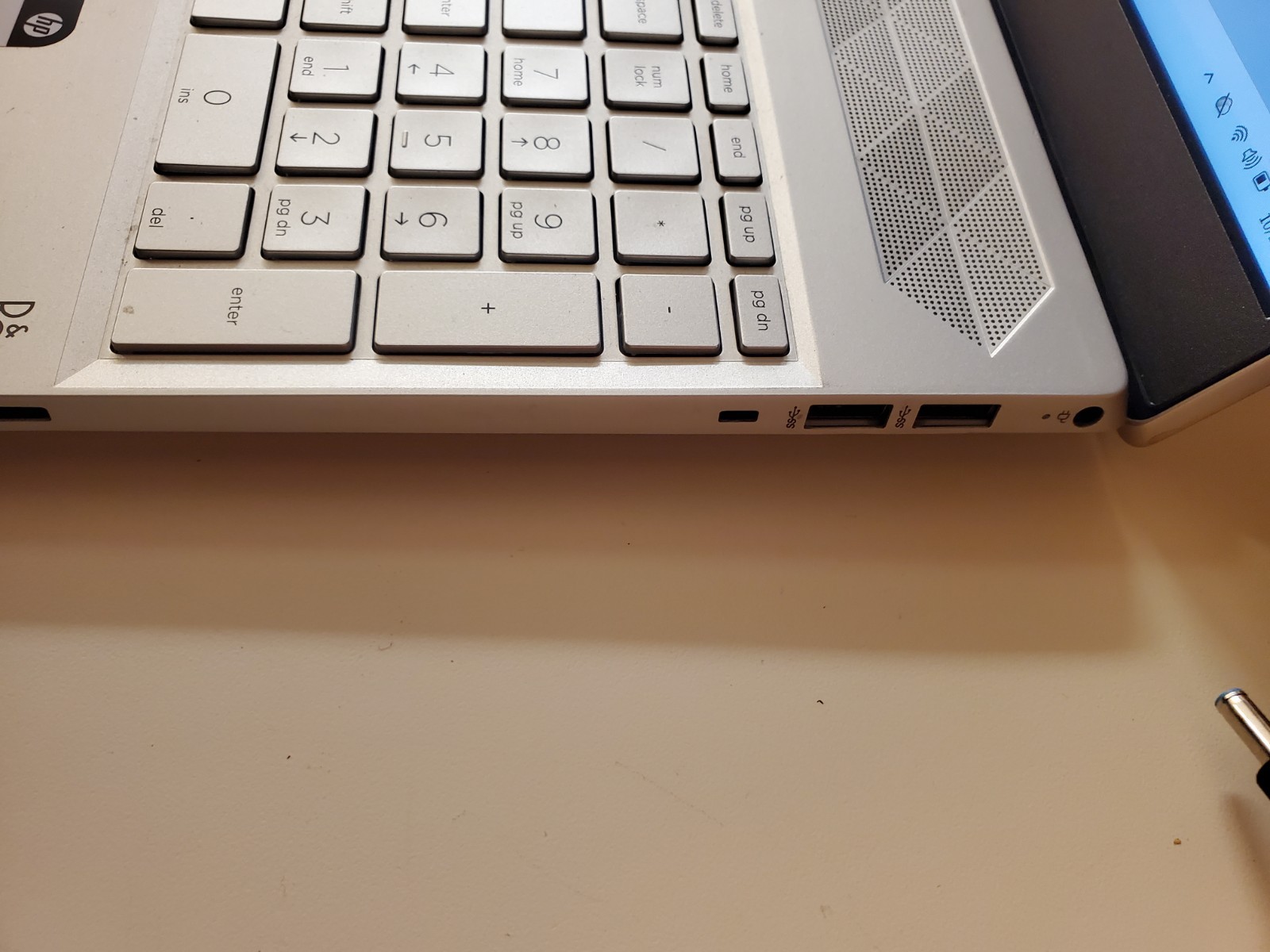 HP Pavilion 15 /Intel i7-1065G7 /12GB RAM/128GB NVME /1TB HDD/100% WORKING