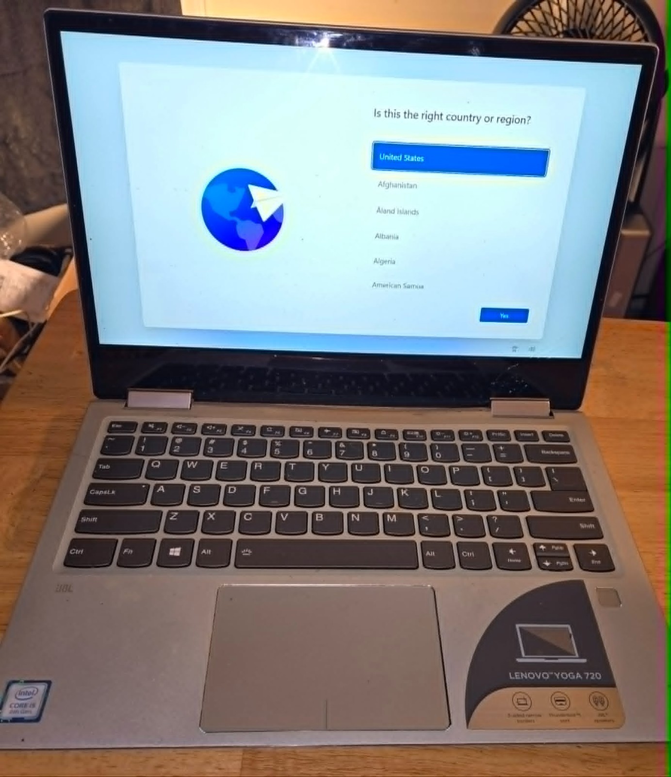 LENOVO YOGA 720-13IKB | CORE I5-8250U | 256GB | 8GB | NoAccessories(PLEASE READ)