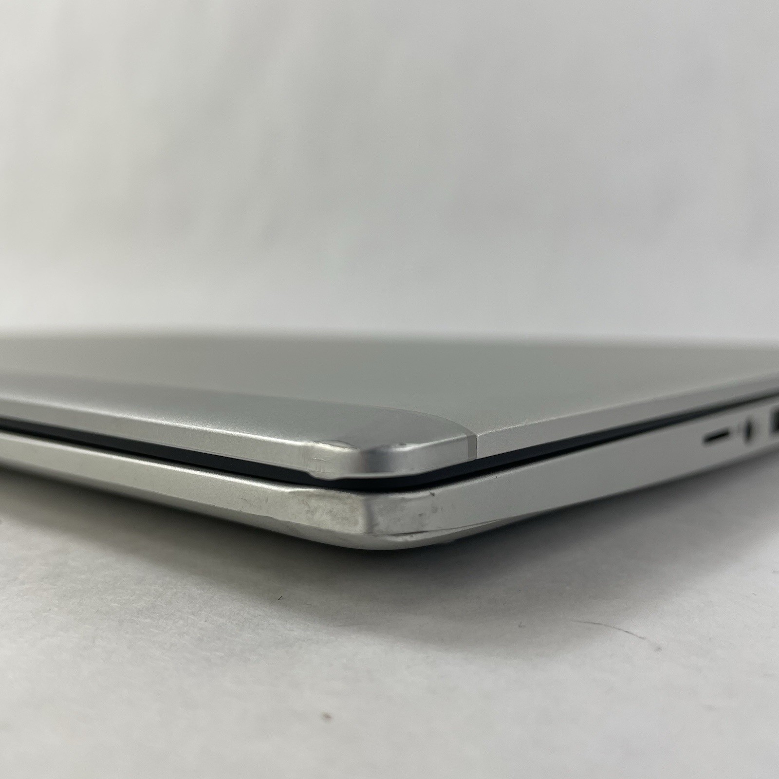 HP EliteBook 850 G6 15.6″ i7-8665U 1.90 GHz 8 GB RAM No SSD/OS/AC – Bad Corners