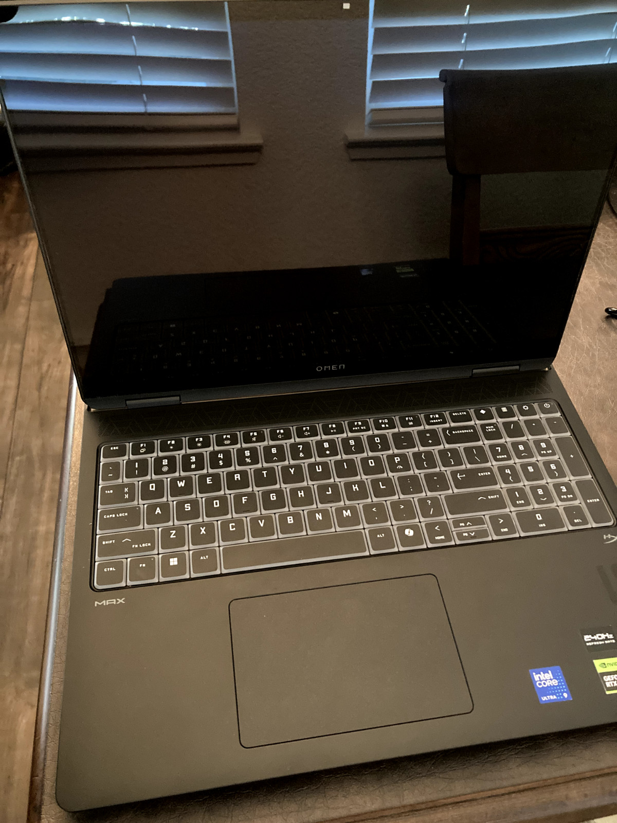 HP OMEN MAX 16 OLED 240Hz, Ultra 9 275HX, RTX 5080, 32GB DDR5, 2TB SSD, Warranty