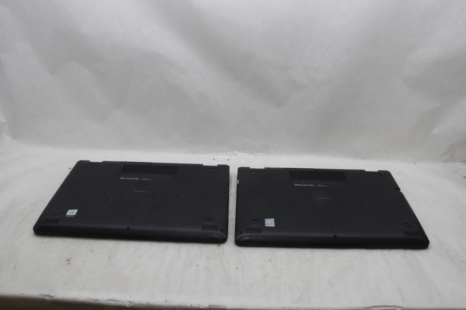 Lot of 2 Dell Latitude 3490 14″ Laptops Intel i5 No RAM NO SSDS AS-IS