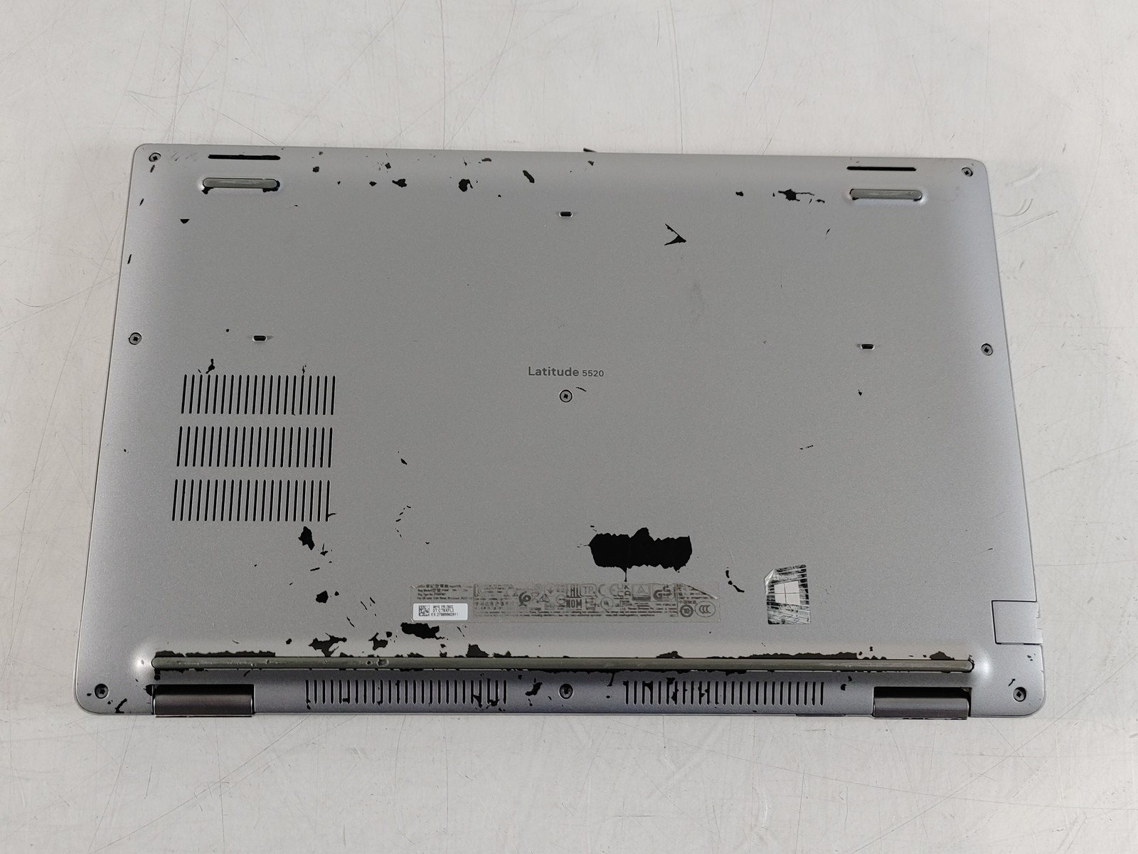 Dell Latitude 5520 Core i5-1135G7 2.40 GHz 16 GB DDR4 No HDD