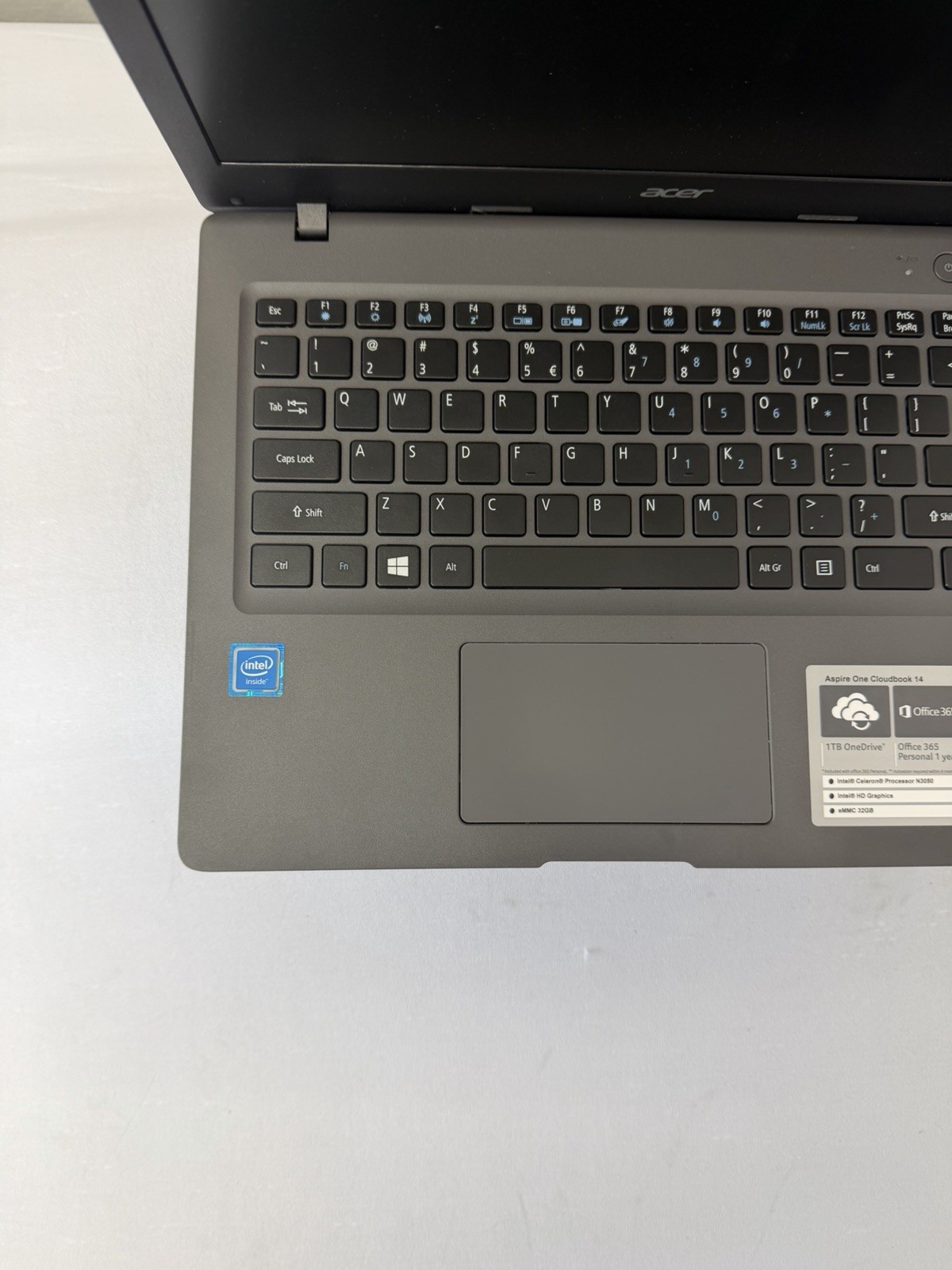 HP Pavillion 15-ab223cl Laptop – Good Screen – Intel i5-5200U – Read Des