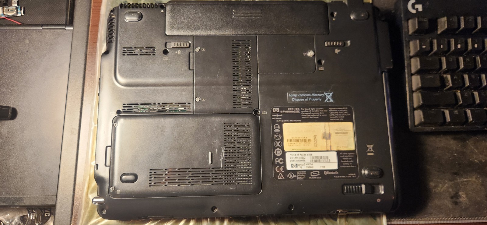 HP Pavillion TX1000 Laptop with Swivel Display