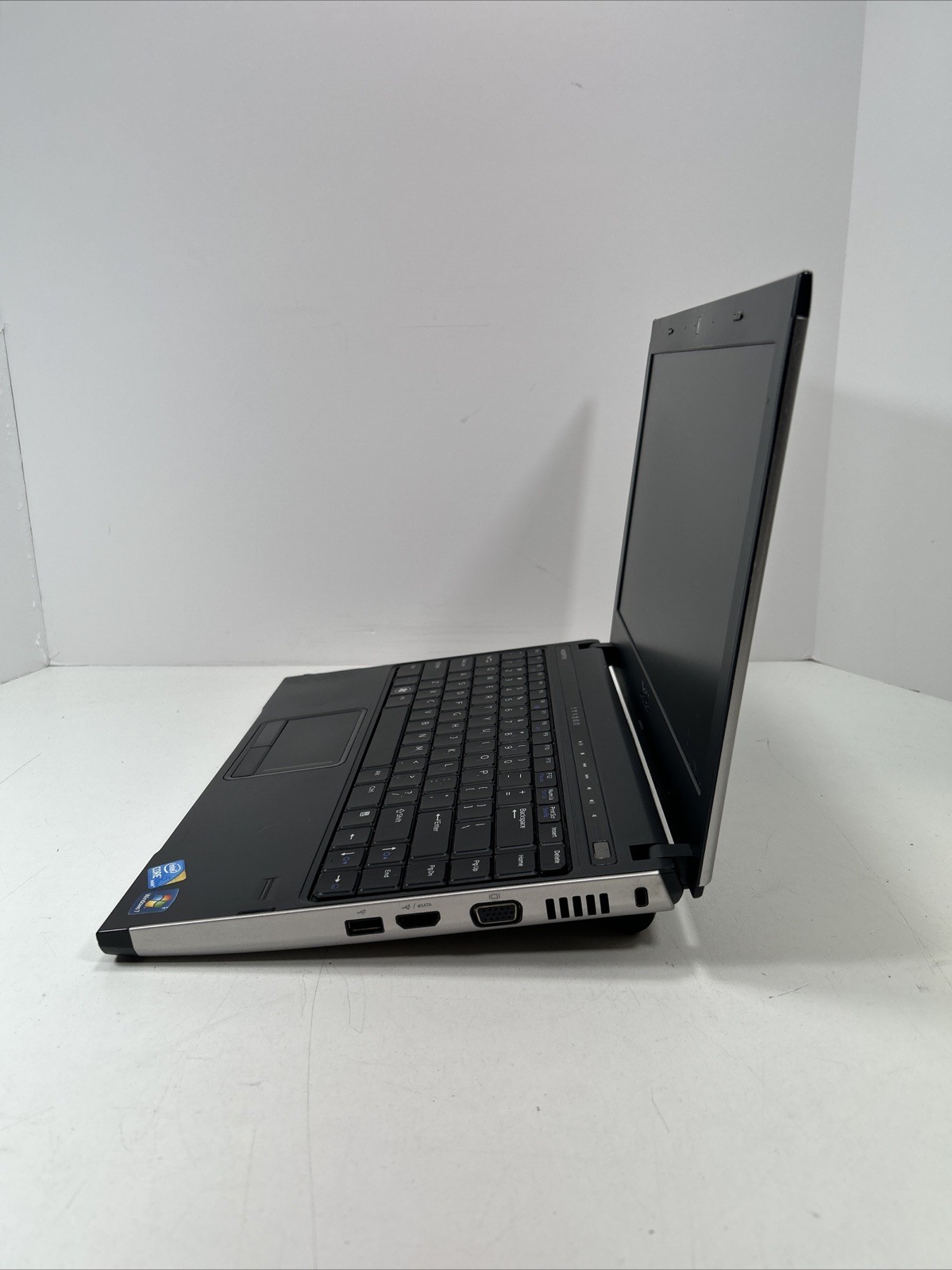 DELL VOSTRO 3300 13.3″ i5-M560 6GB Ram 500GB HDD NVIDIA GEFORCE WIN 7 PRO