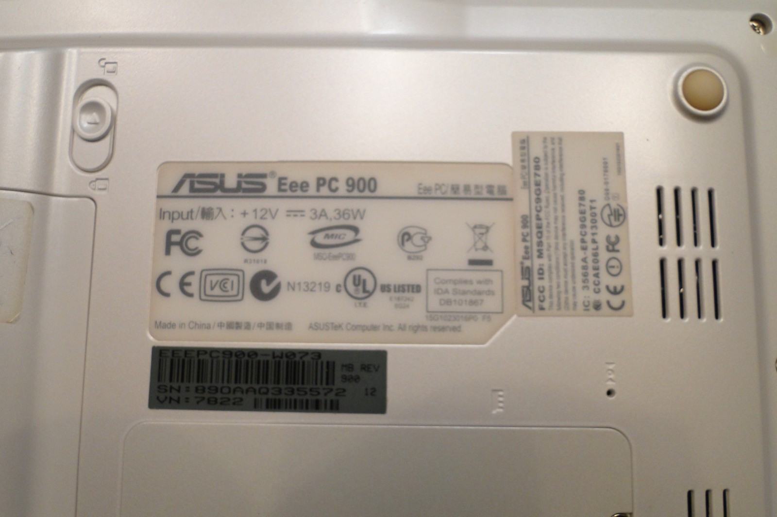 Asus Eee PC 900 Laptop Intel 512MB Ram Asus Operating OS W OEM GOOD BATTERY & AC