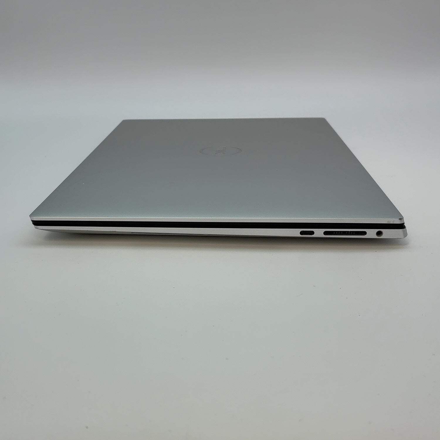 Dell XPS 9530 15.6″ i7-13620H 3.6GHz 16GB RAM 1TB SSD Intel Arc