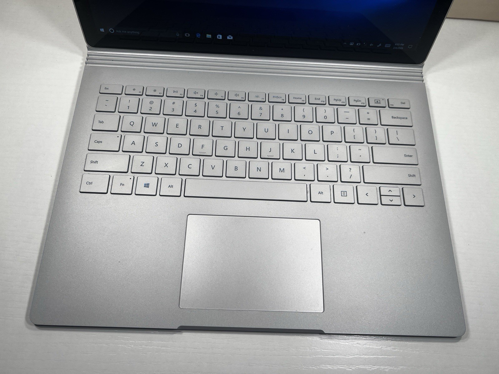 Microsoft Surface Book 2 Model 1832 I5-7300 256SSD