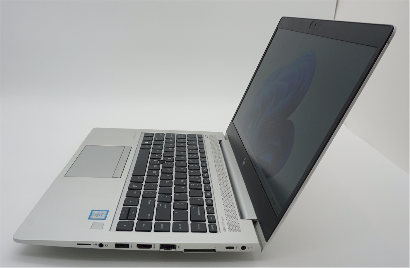 HP EliteBook 840 G5 Laptop 14″ 1080p i7-8650U 16GB 512GB Radeon New Batt – Good