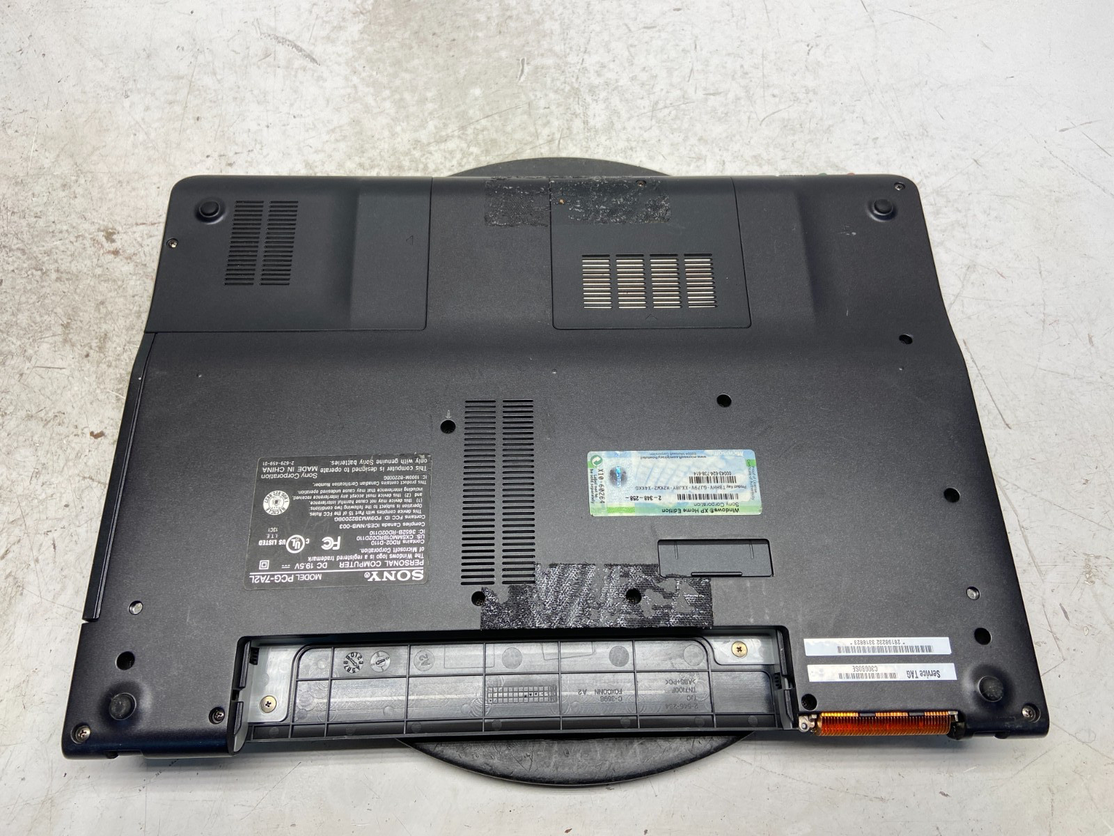 Sony Vaio VGN-FS660/W Intel Pentium M 740 1.73GHz 1 GB NO HDD