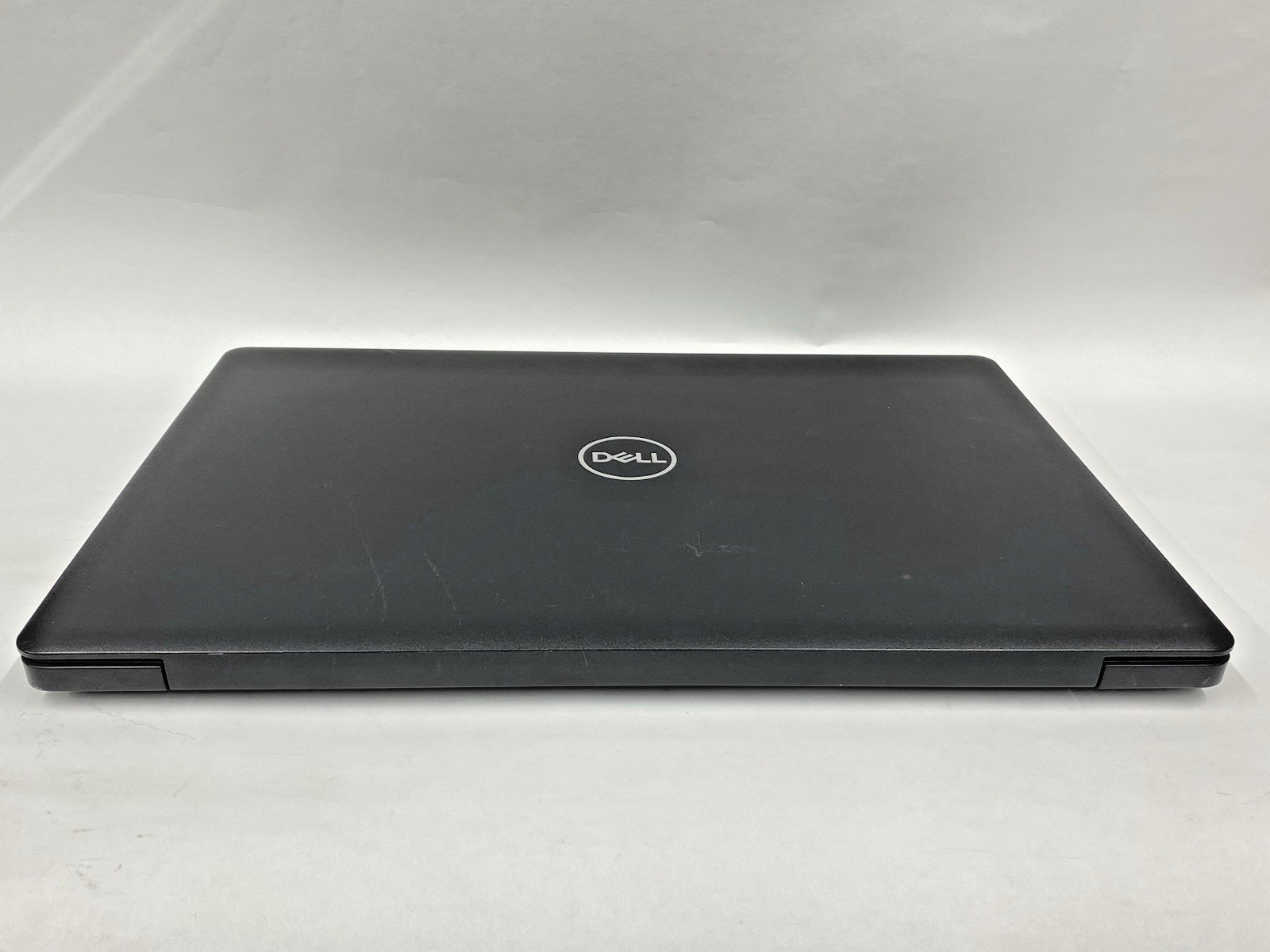 Dell Latitude 3590 – 15.5″ FHD – Core i5-8250U – 8GB – 256GB SSD – Win 10 Pro