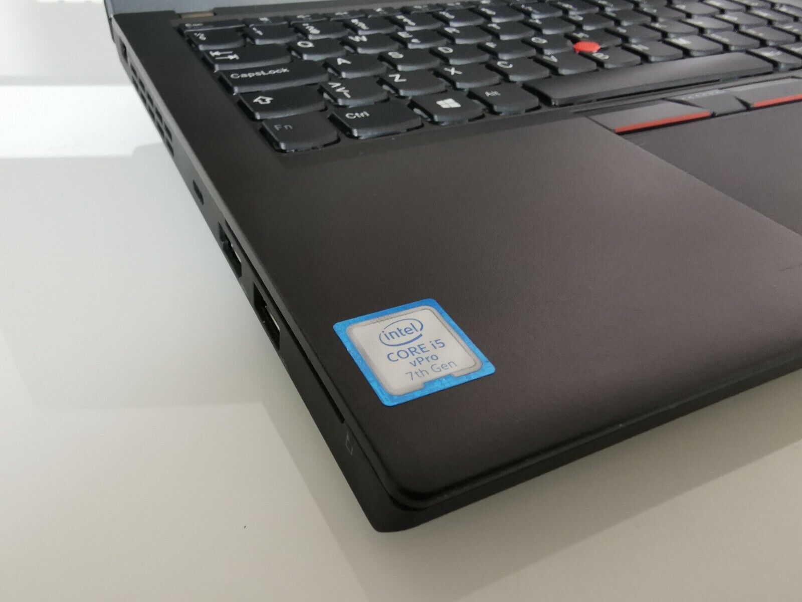 Laptop Lenovo ThinkPad X270 I5-6300U 2.40Ghz HD SSD Webcam USB-C Win10