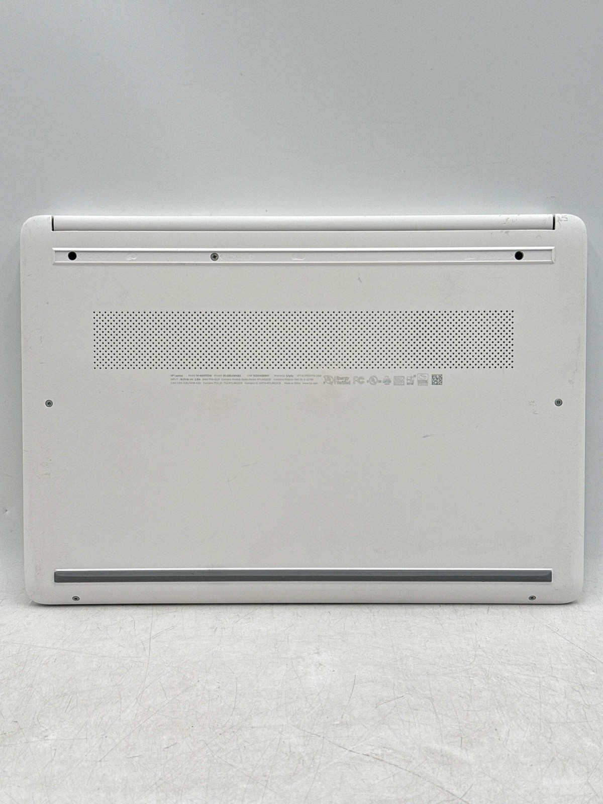 HP Laptop 14-DQ0002DX 14″ White – No Power