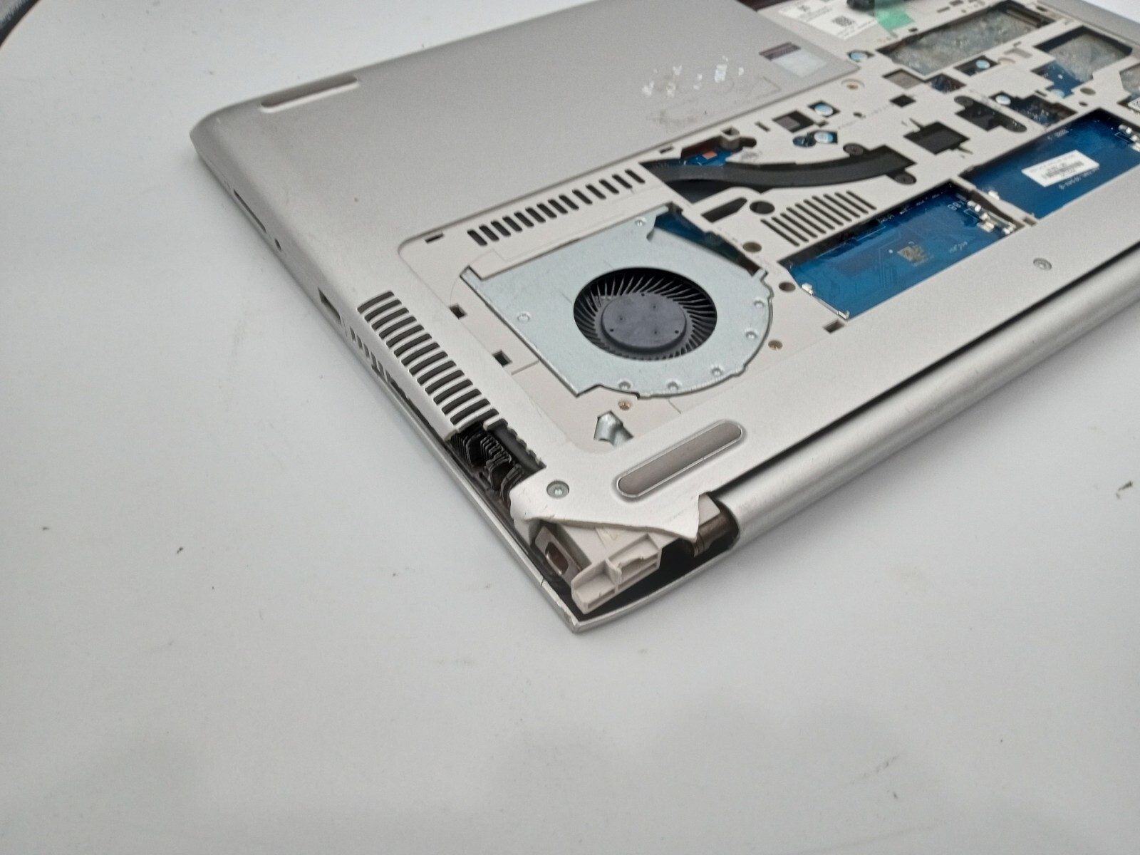 HP ProBook 440 G5 14″ Laptop Intel Core i3 7th Gen – PARTS / REPAIR – READ -RR