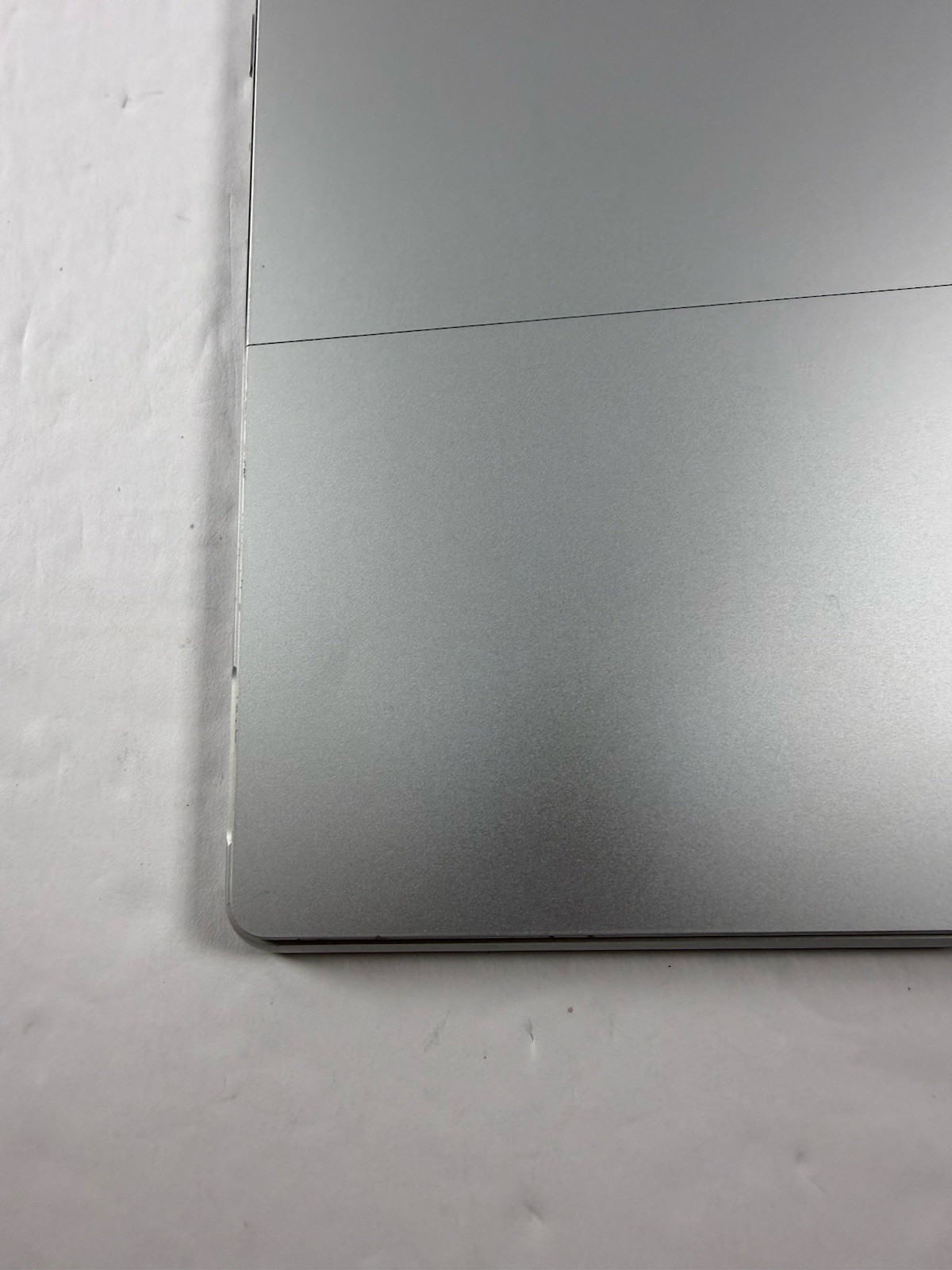 Microsoft Surface Pro 8 (1982) i5-1145G7 – 16GB RAM – 256GB 120Hz – Win 11 Pro