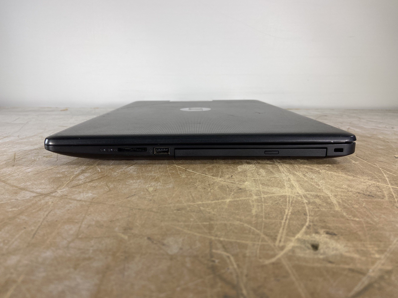 HP 17-BY3635CL i3-1005G1 @ 1.20GHz, 4GB RAM, NO HDD/OS