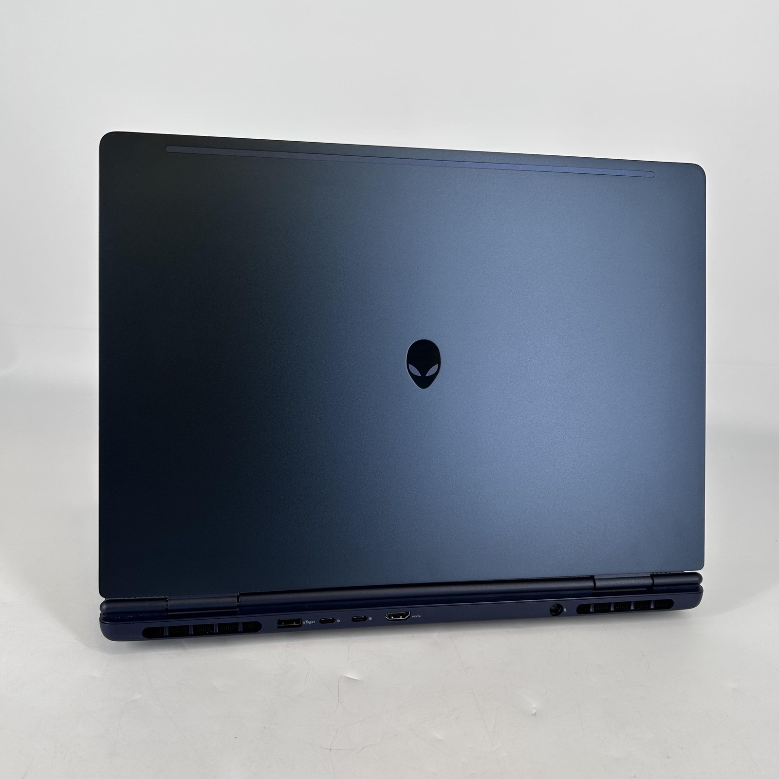 Dell Alienware 16 Aurora 120Hz QHD+ 2.5 GHz Core 7 240H 32GB 1TB SSD RTX 5060