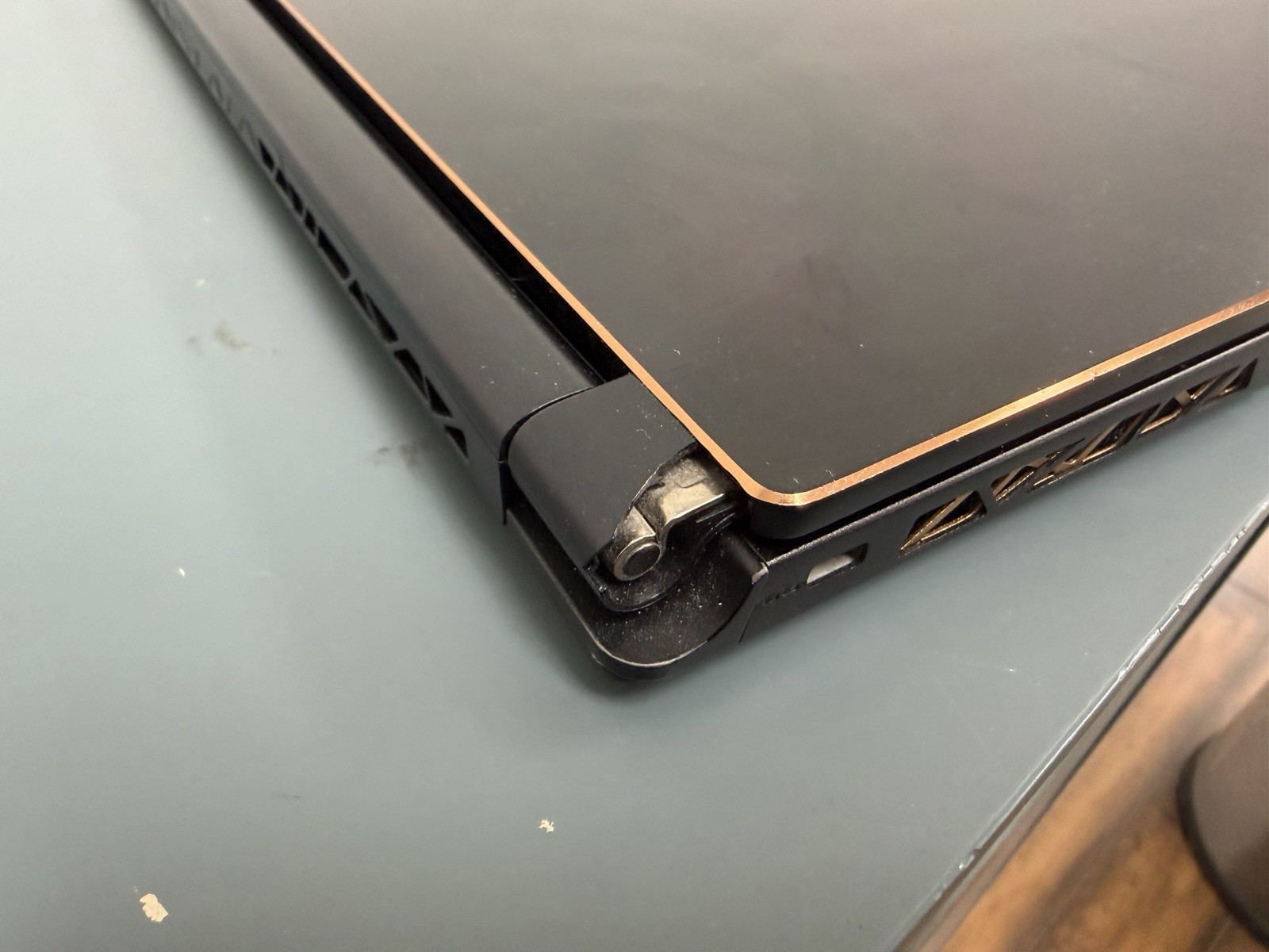 MSI MS 16Q4 15 inch Laptop i7 16GB 512GB Fully Working, Gaming Laptop