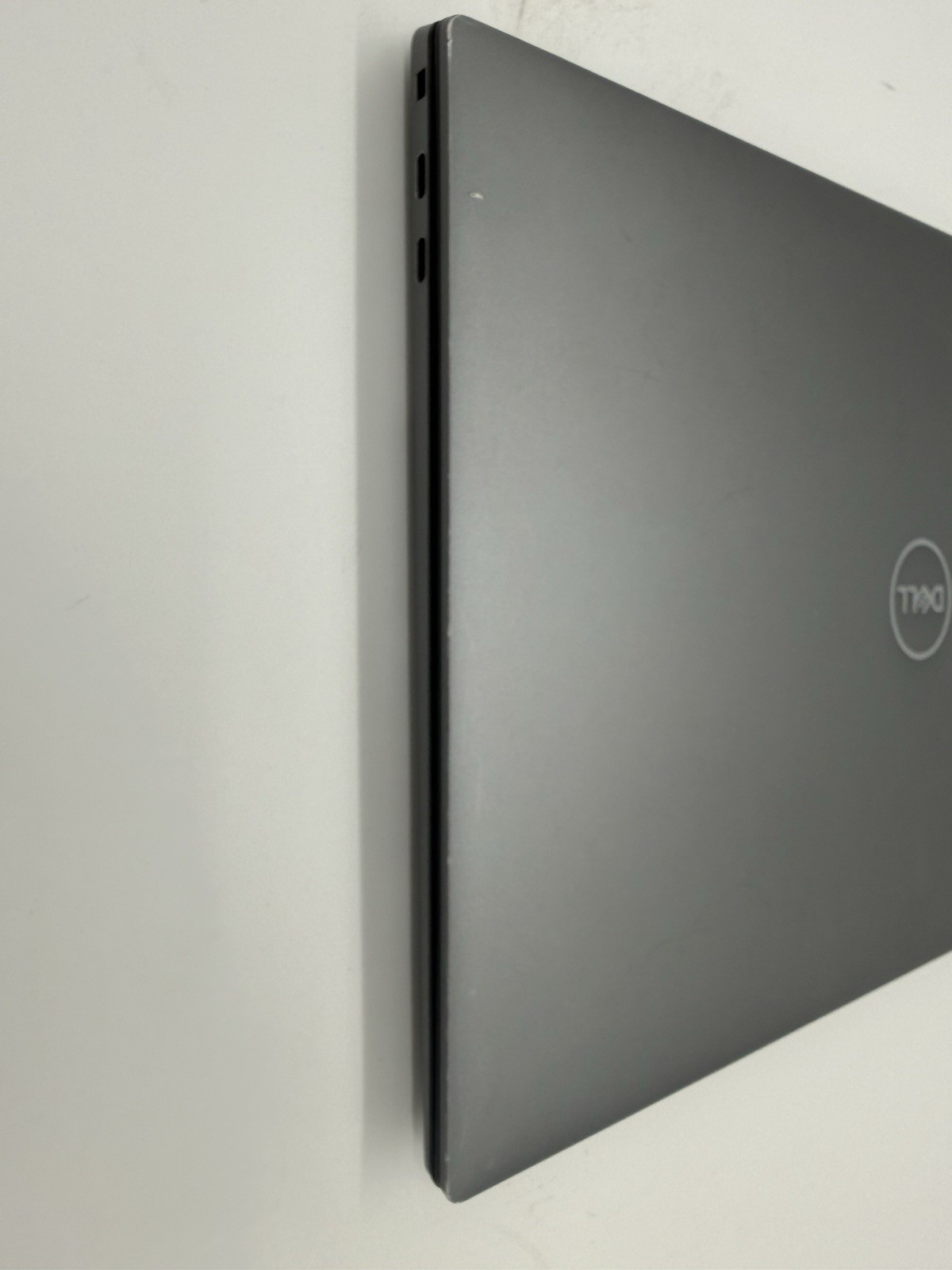 DELL PRECISION 5570 15.6″ i7-12800H 16GB 512GB RTX A1000 – No OS