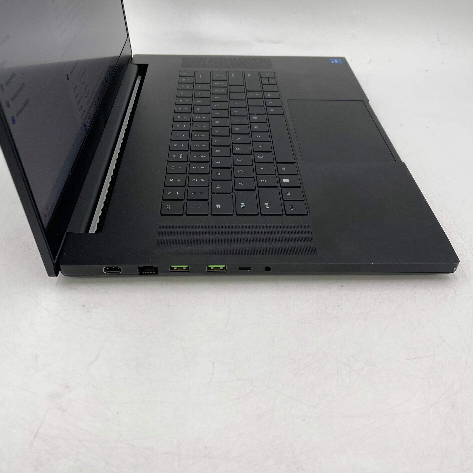 Broken Razer Blade 15 i7-12800H 2.4GHz 16GB 1TB SSD GeForce RTX 3060 Keys Issue