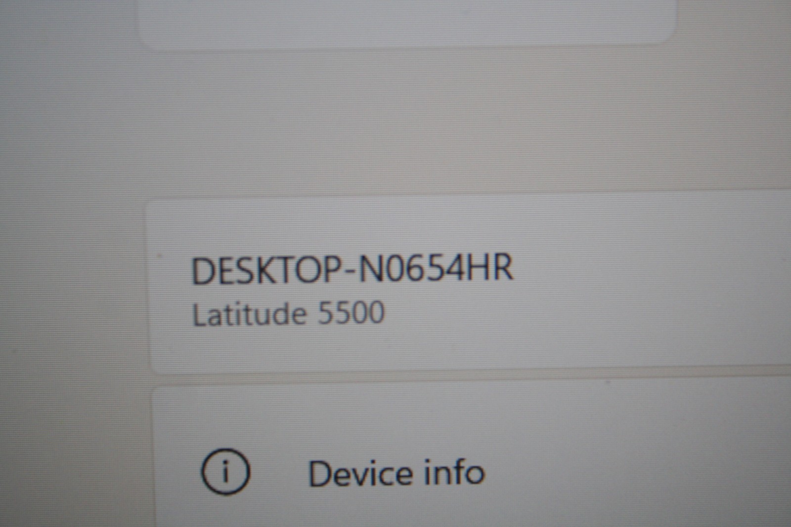 Dell Latitude 5500 Intel Core i5-8365U 1.60Ghz 16GB Ram ,128SSD,AMD Radeon 540X