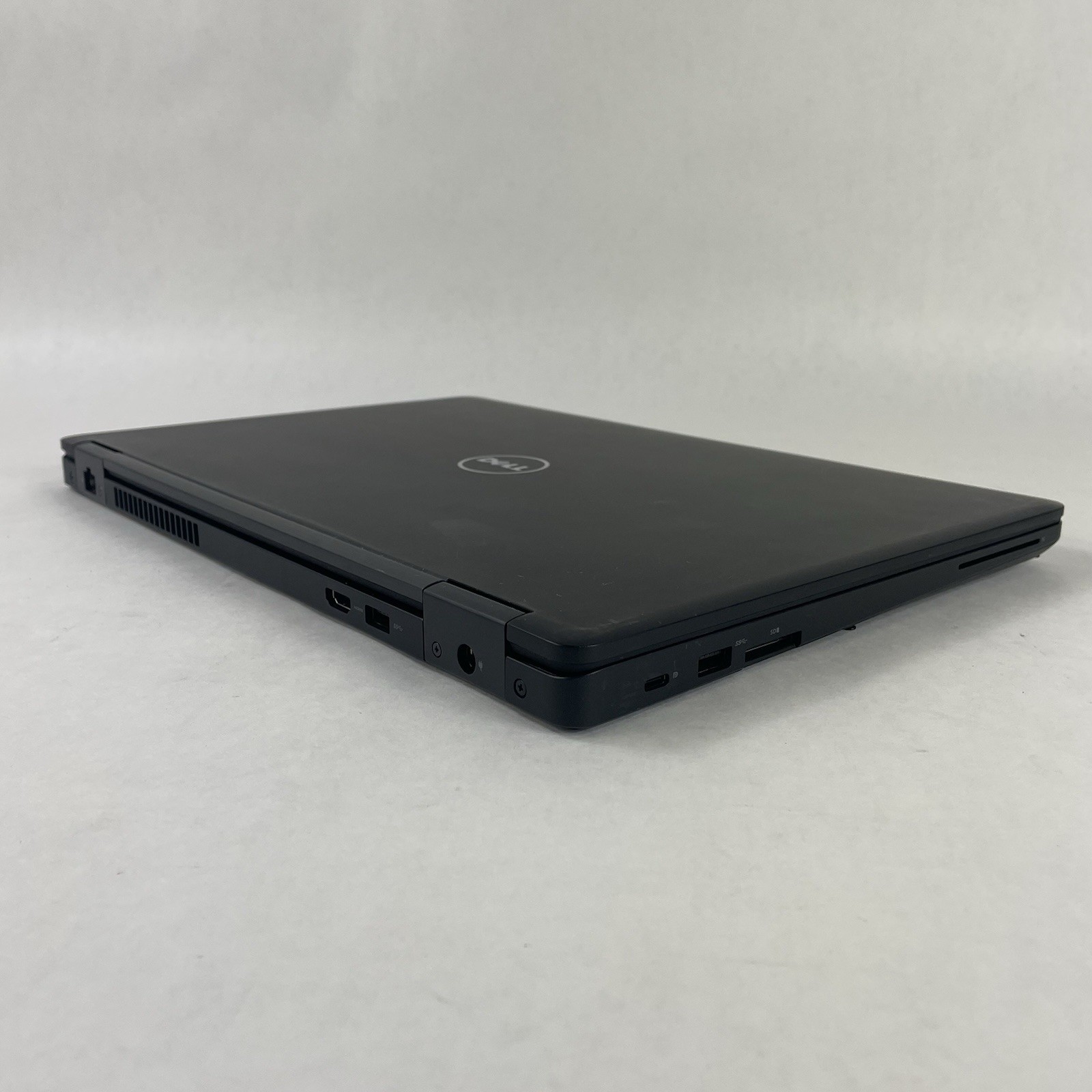 Dell Latitude 5580 15.6″ i5-7300U 2.60 GHz 8 GB RAM No SSD No OS