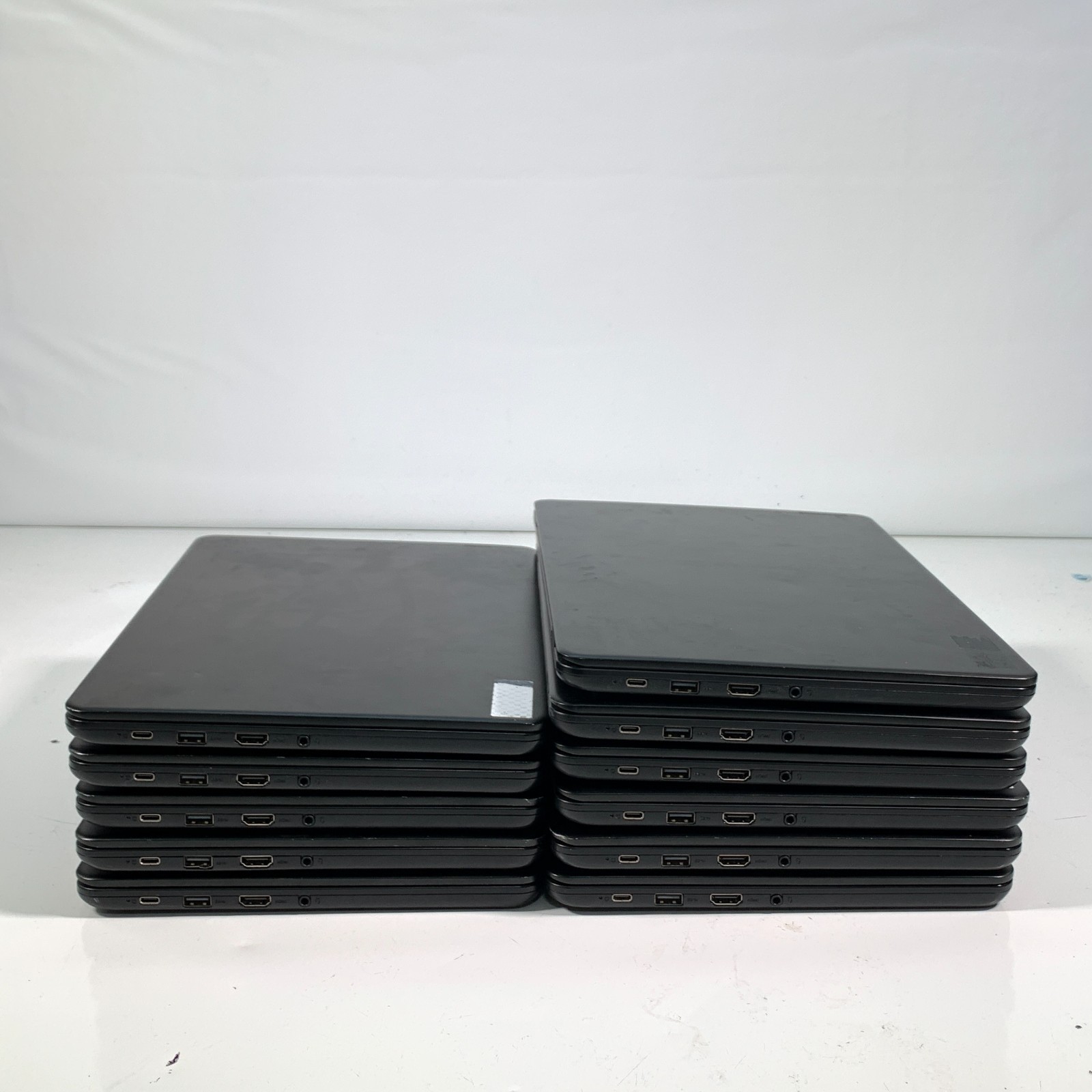 Lenovo 82N8 14w Gen 2 Laptop AMD 3015e Radeon 4GB RAM 64GB eMMC No OS Lot of 11