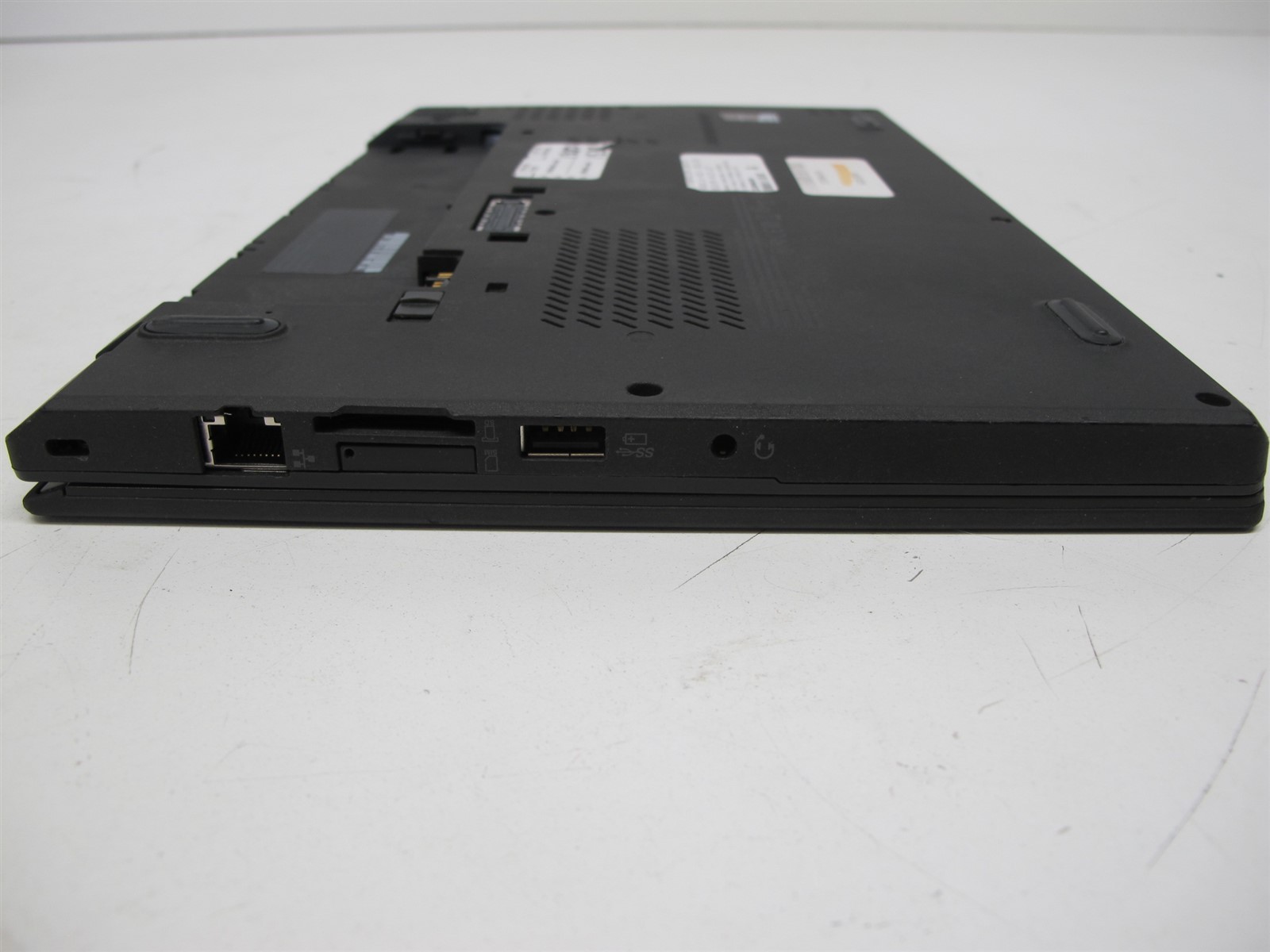Lenovo ThinkPad X240 i5-4300U 1.90GHz 4GB RAM No HDD