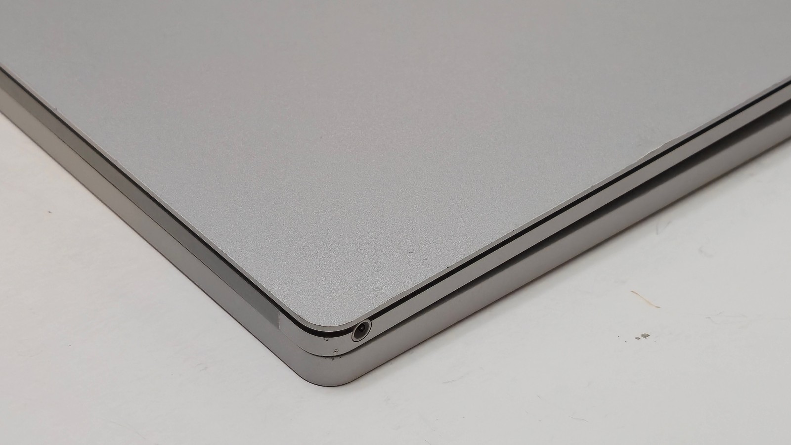 Surface Book 3 15″ (1899) i7-1065G7 32GB RAM 1TB SSD GTX 1660 GPU 6GB GDDR6