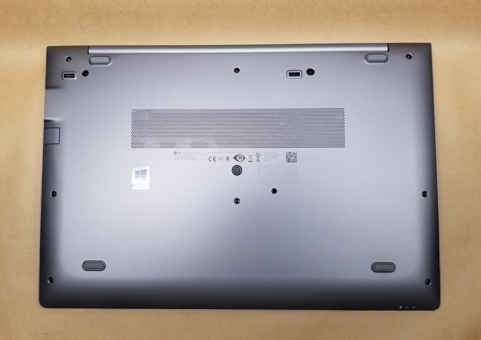 HP Zbook 15u G5 15.6″ Laptop i7-8550U, 12GB RAM 256GB SSD PRO WX 3100 WIN 11 PRO