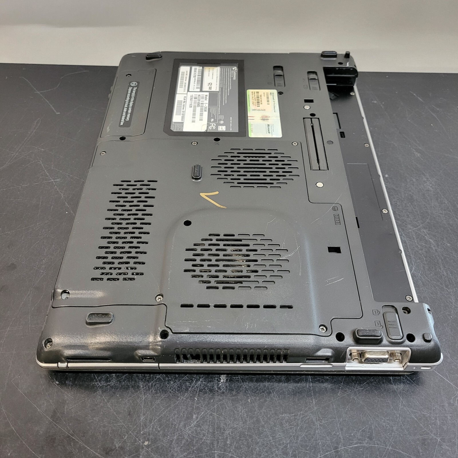 Gateway E-265M 14.1″ Intel Core 2 Duo T7500 2200 MHz 1 GB RAM 0 GB HDD