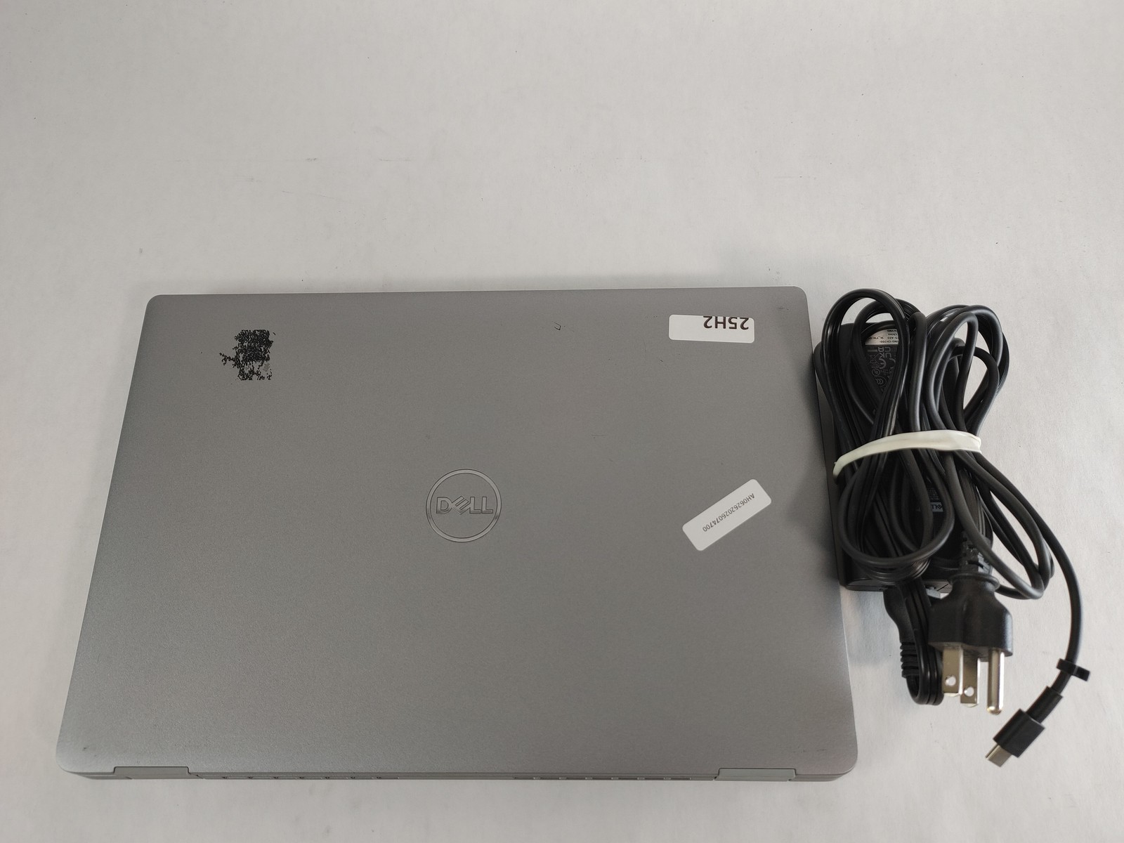 Dell Latitude 5330 Core i7-1265U 1.80 GHz 16 GB DDR4 256 GB NVMe Windows 11 Pro