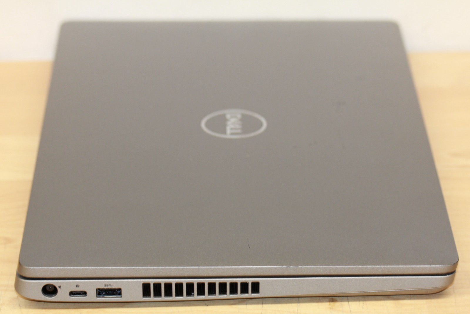 Latitude 5510: 15.6 FHD, i7-10610U, 32GB, 500GB NVMe, Win 11 Pro