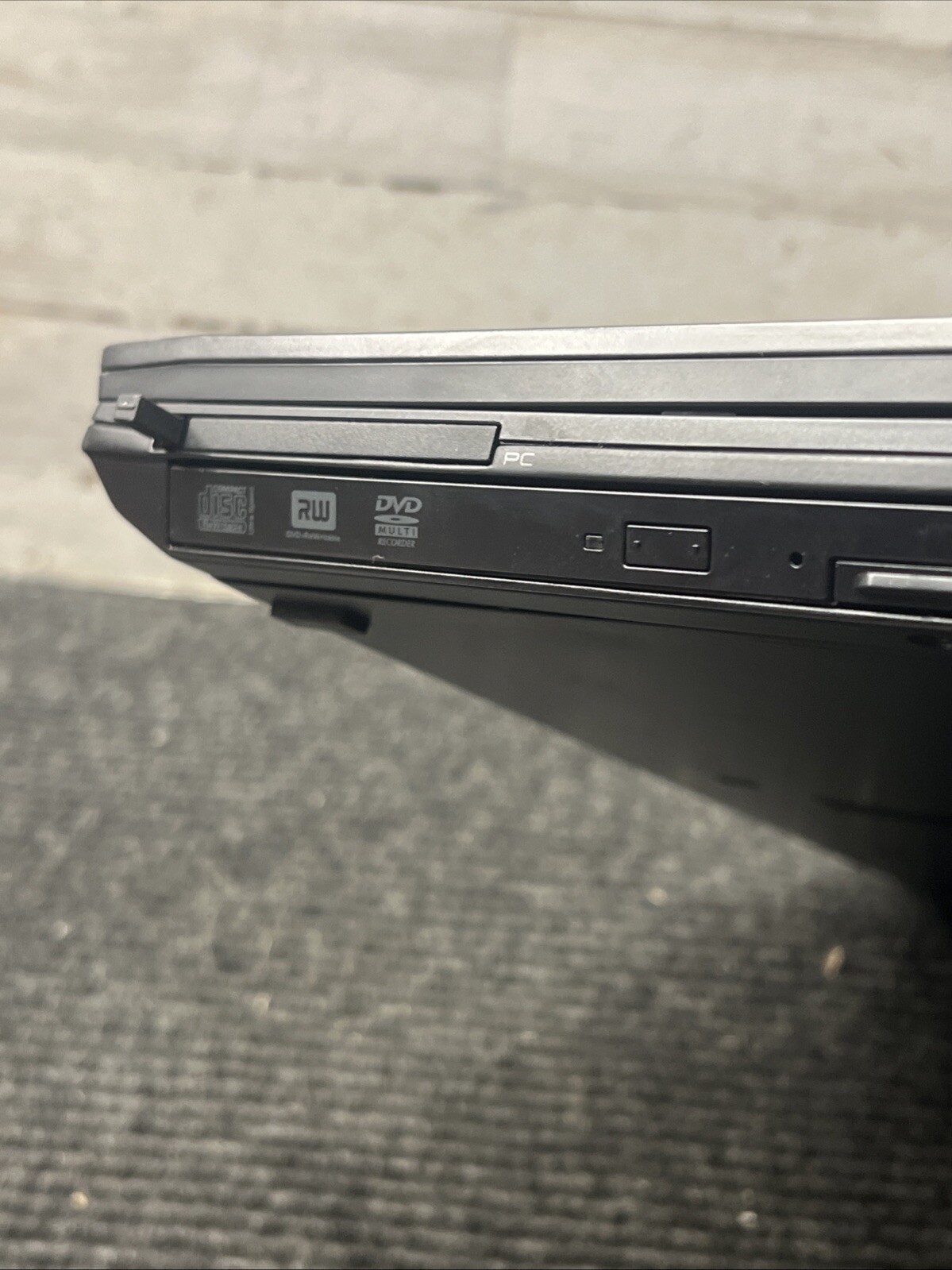 *PARTS* Dell Latitude E6500 Intel C2D P8700 2.53GHz 4GB RAM No HDD/OS/BATT