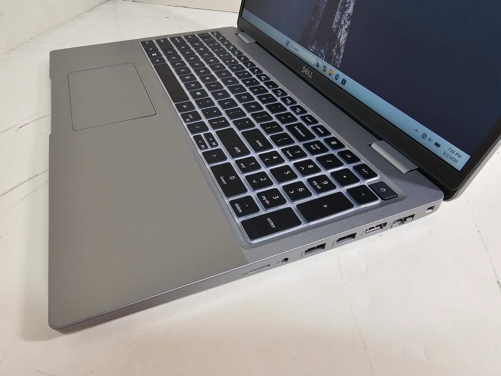 Dell Latitude 5520 Laptop – 2.6 GHz i5-1145G7 16GB 512GB 15.6″ Touchscreen SP20