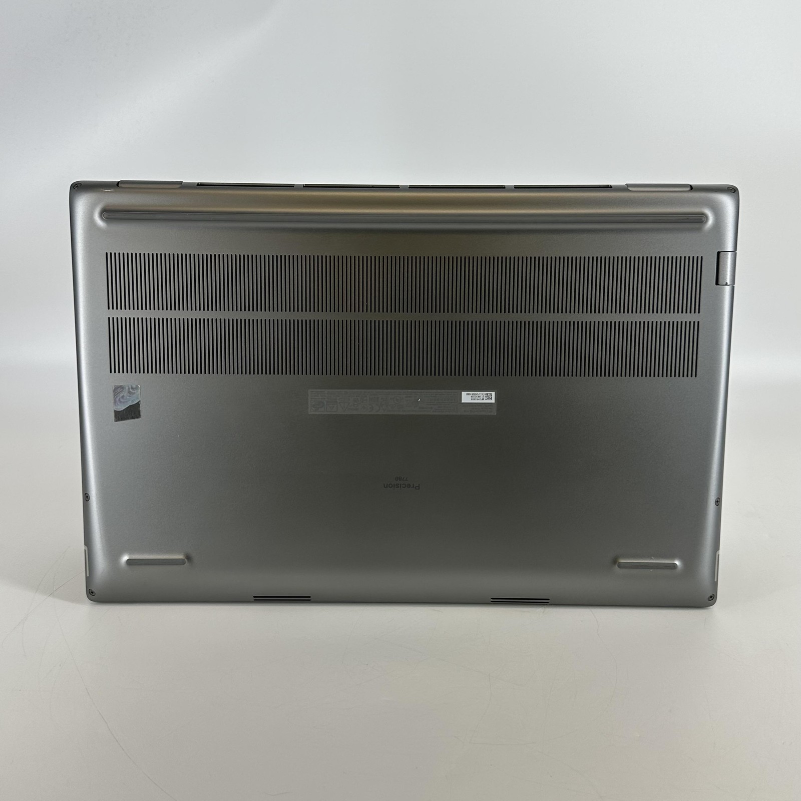 Dell Precision 7780 17.3 FHD 2.1 GHz i7-13850HX 32GB 1TB SSD RTX A1000 Very Good