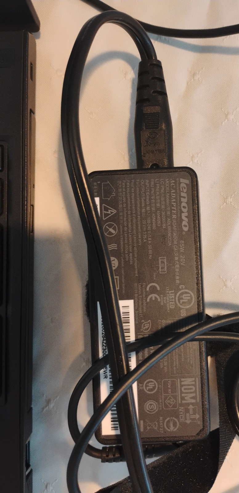 Lenovo ThinkPad E570 Laptop i5-7200U, 4GB RAM, NO HD, for parts for repair