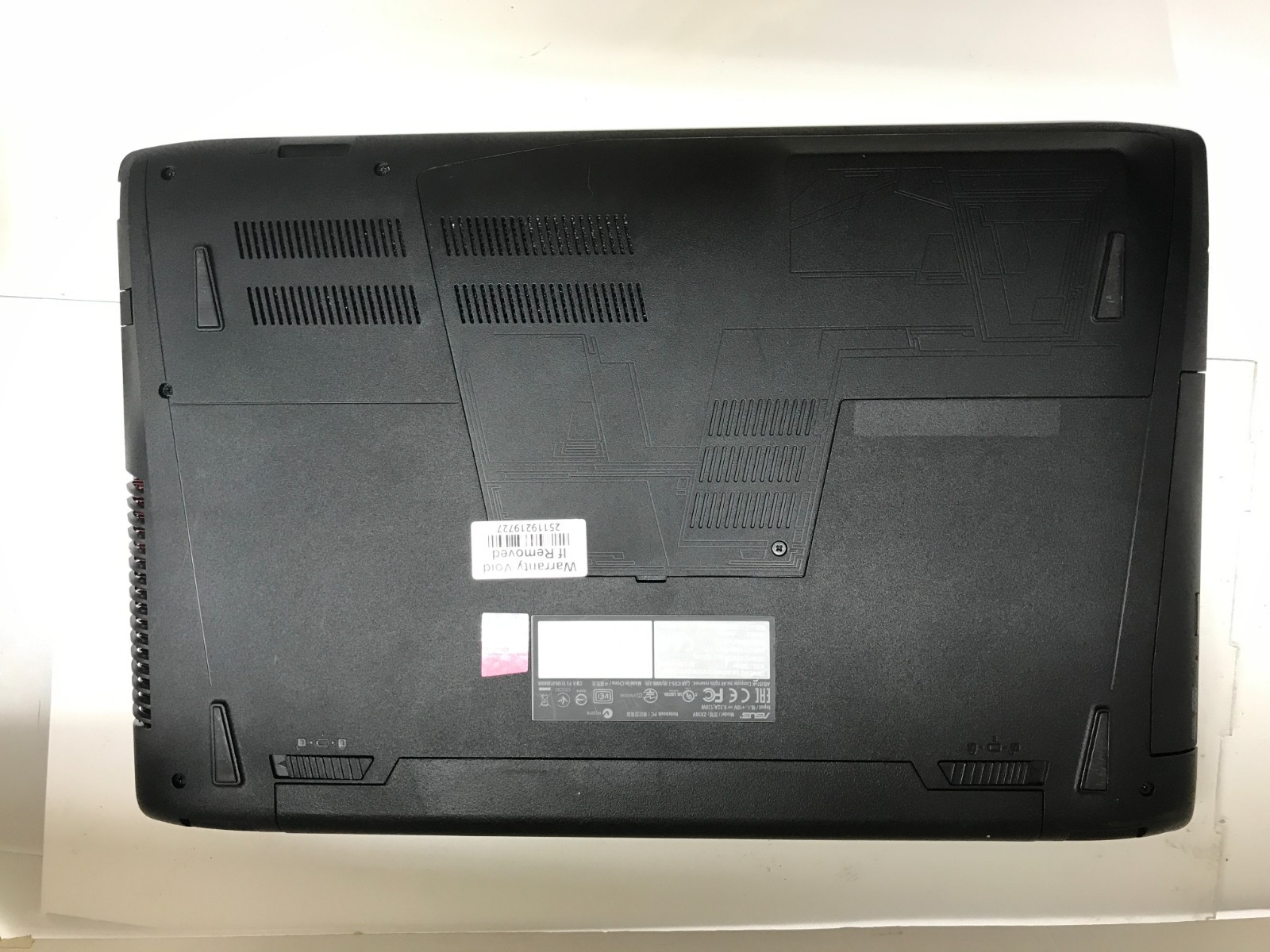 ASUS ROG ZX50V i7-6700HQ@2.60GHz 8GB RAM 256GB SSD W11H GEFORCE GTX 960M BACKLIT